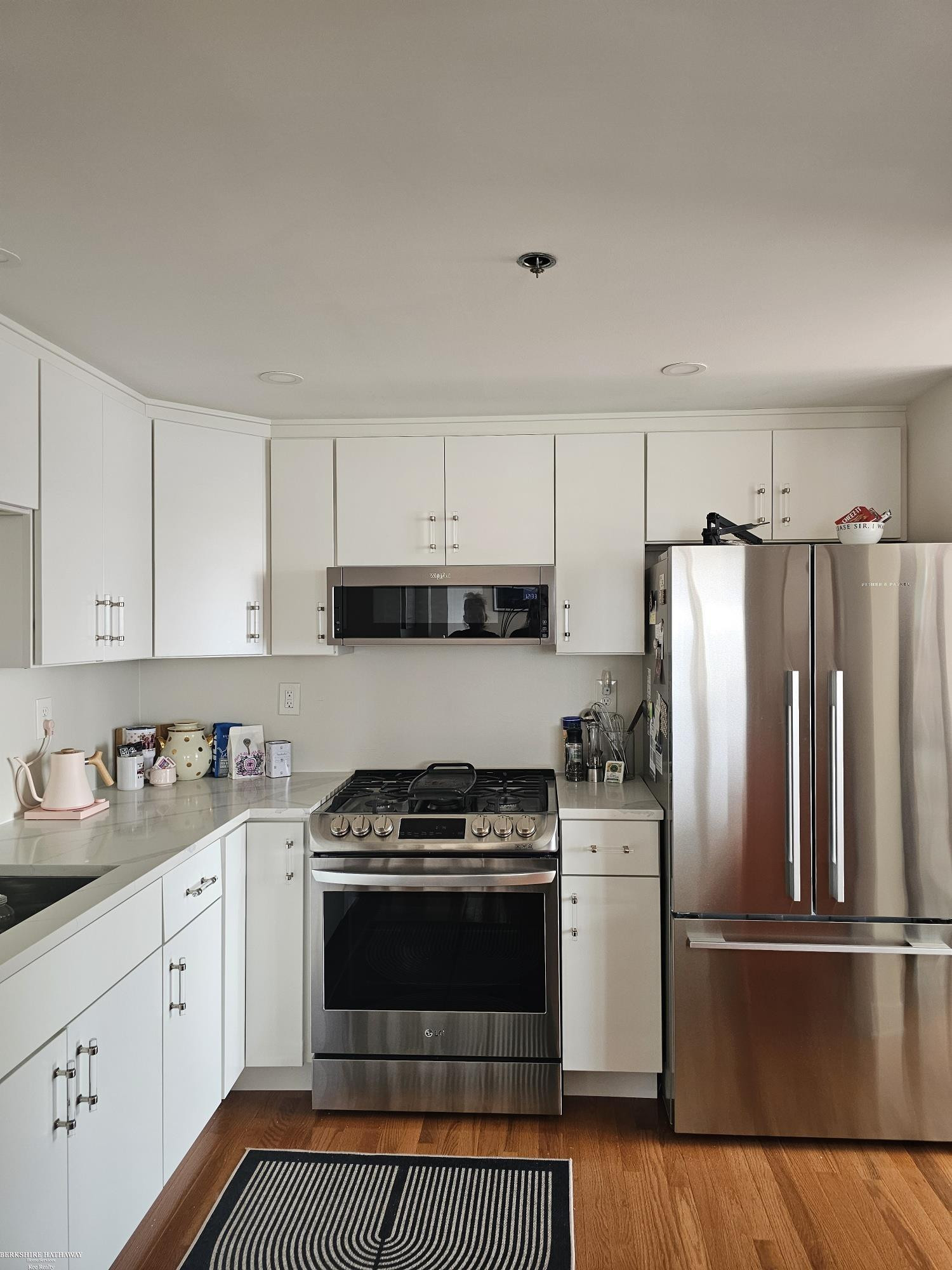 250 E Harbortown #1110 Drive, 1110, Detroit, MI 48207 — Photo 16