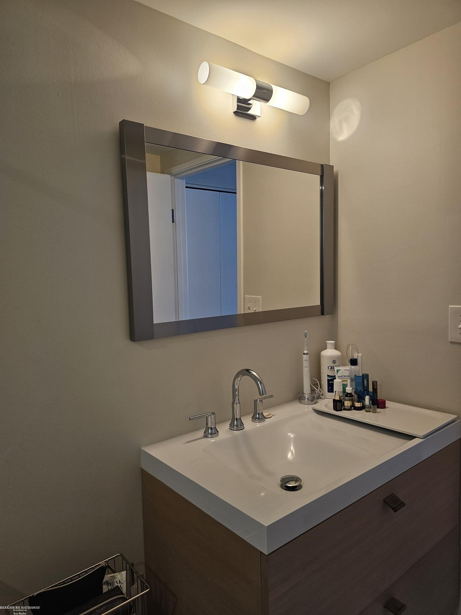 250 E Harbortown #1110 Drive, 1110, Detroit, MI 48207 — Photo 30