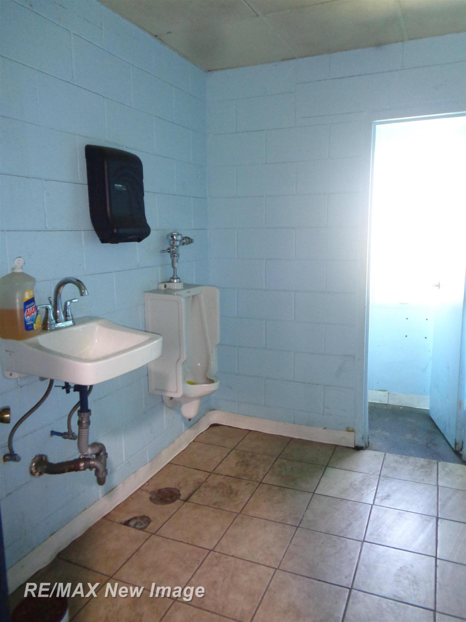 2675 Universal Drive, Saginaw, MI 48603 — Photo 6