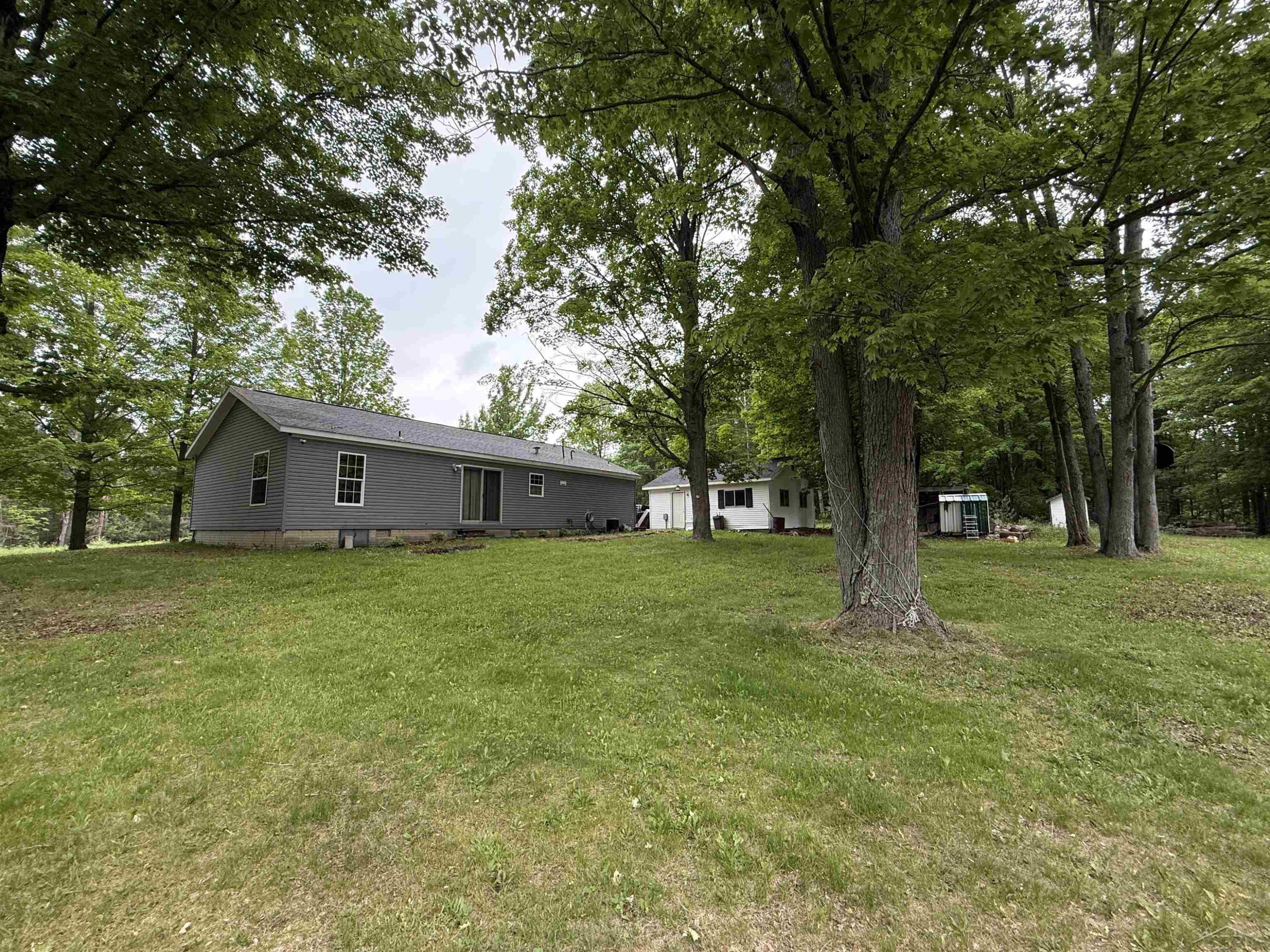 10263 Maple Valley Road, Gladwin, MI 48624 — Photo 5