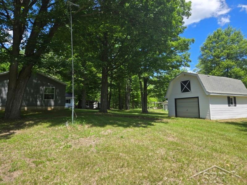 10263 Maple Valley Road, Gladwin, MI 48624 — Photo 12