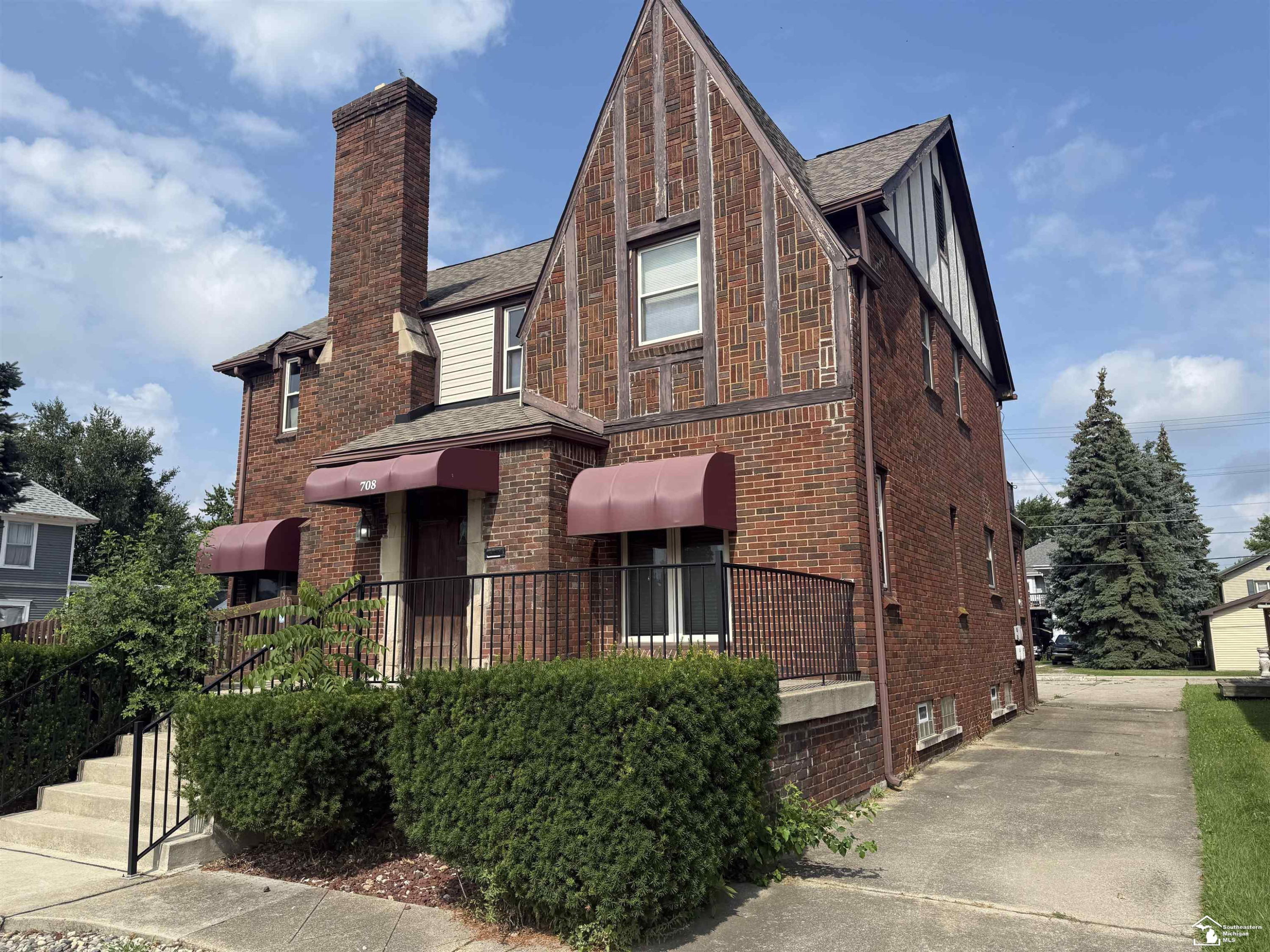 708 S Monroe Street, Monroe, MI 48161 — front exterior