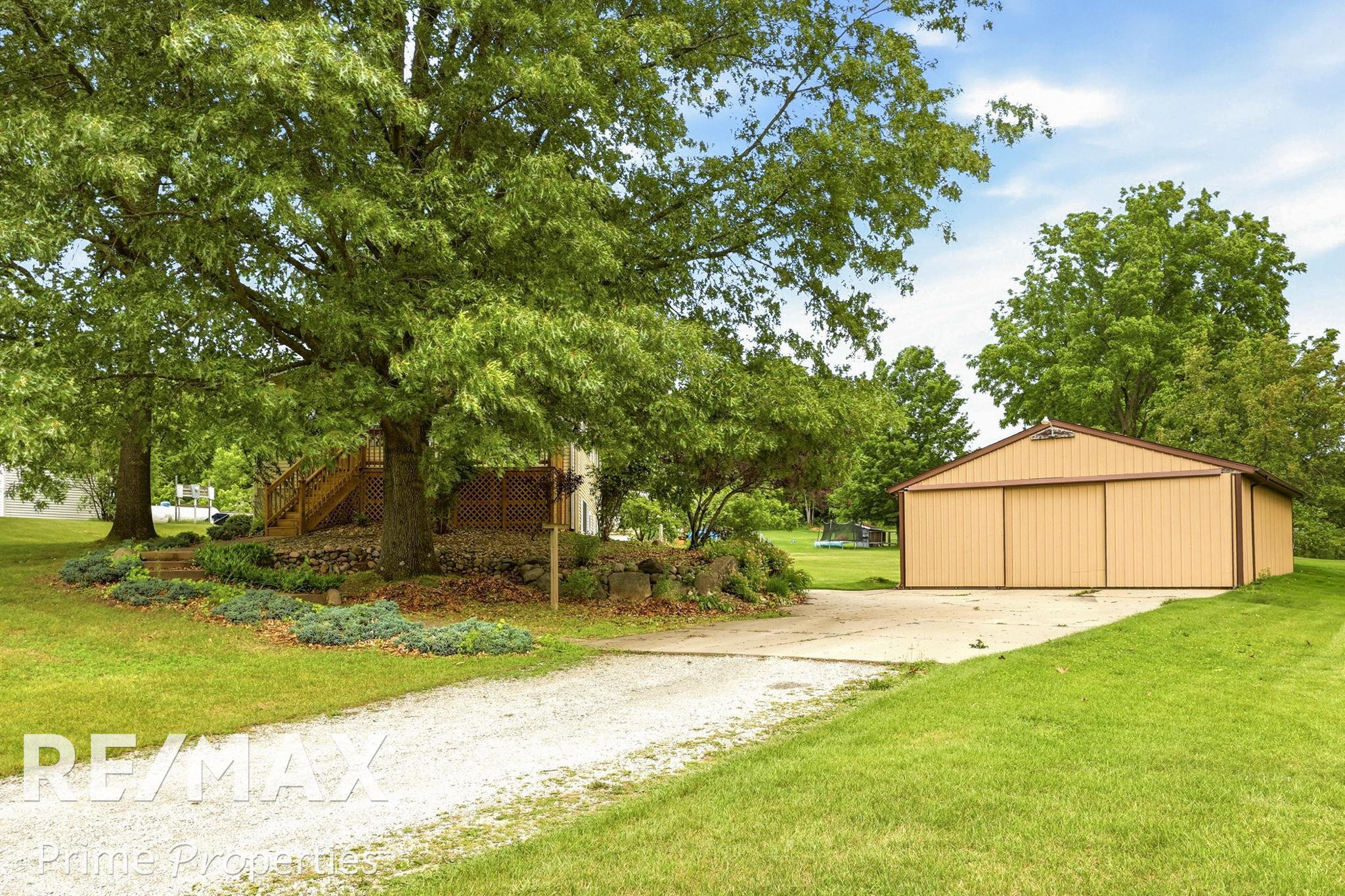 594 Lou Alice Drive, Columbiaville, MI 48421 — Photo 2