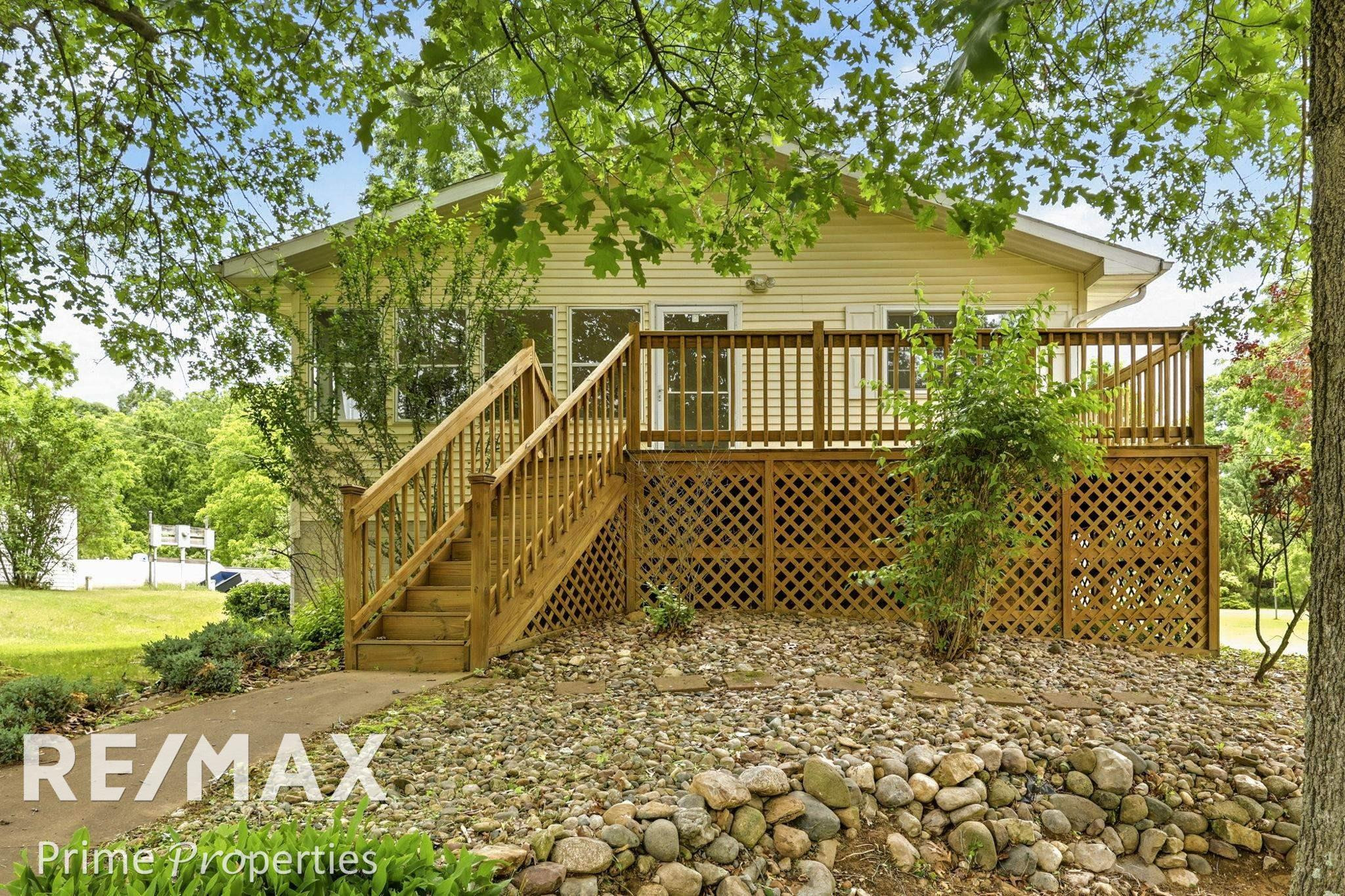 594 Lou Alice Drive, Columbiaville, MI 48421 — Photo 5