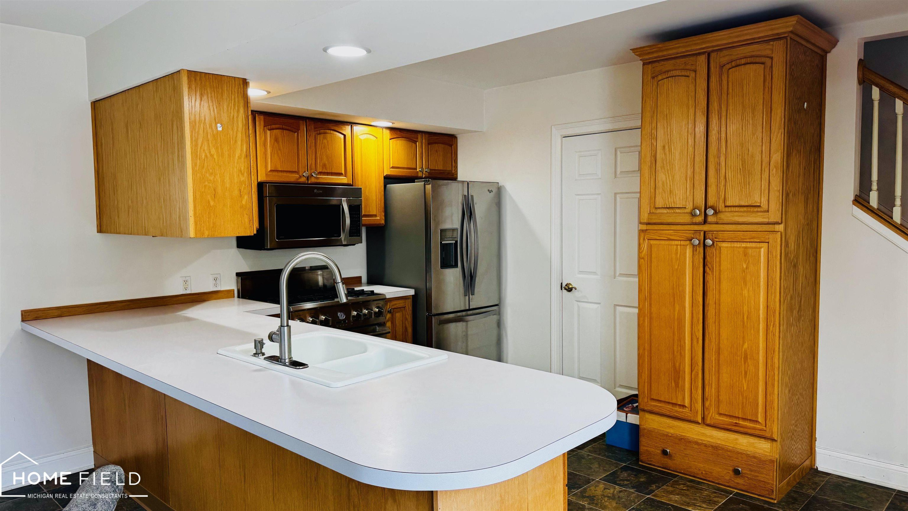 531 Randolph Street, Owosso, MI 48867 — Photo 3