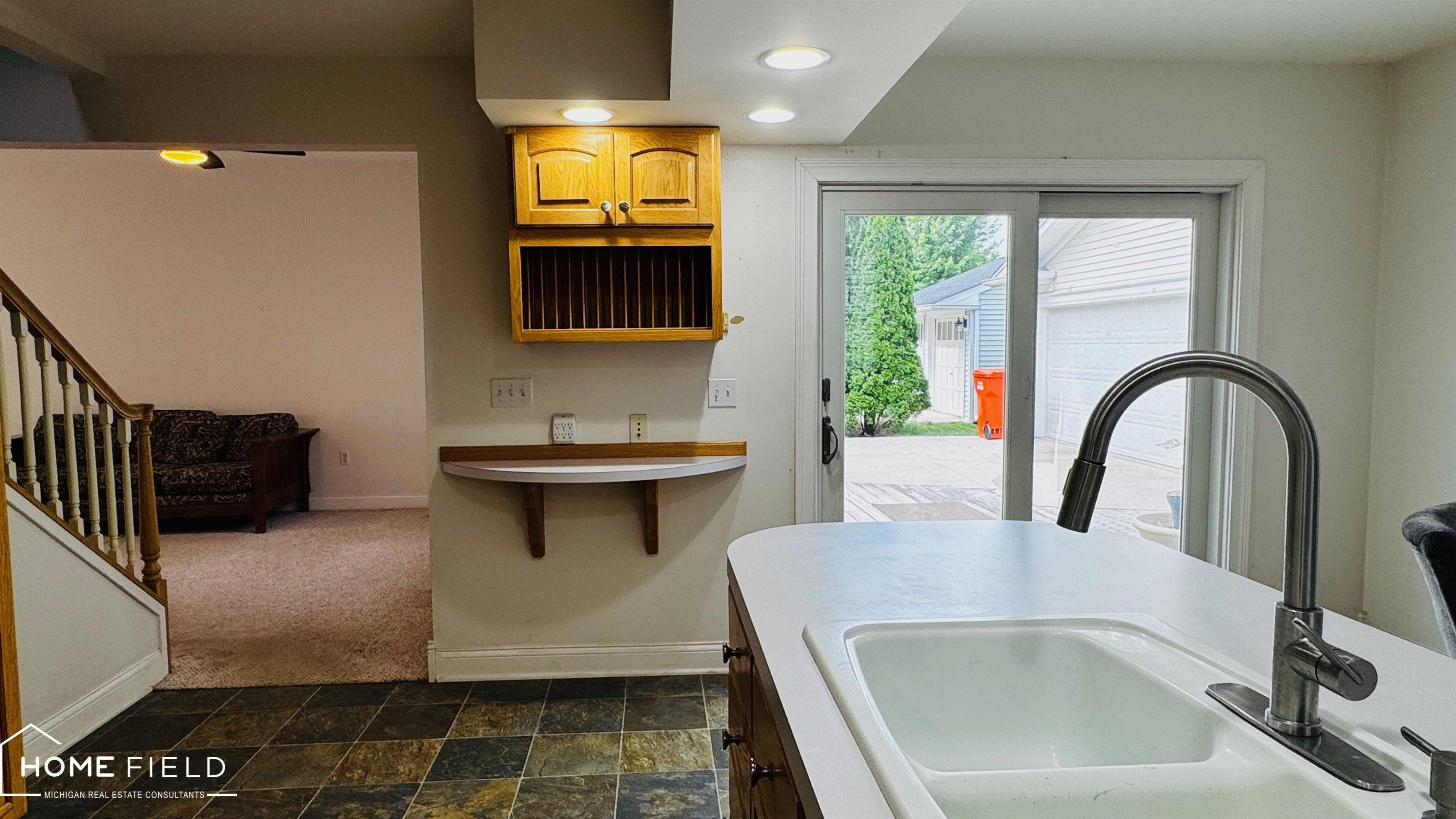 531 Randolph Street, Owosso, MI 48867 — Photo 5