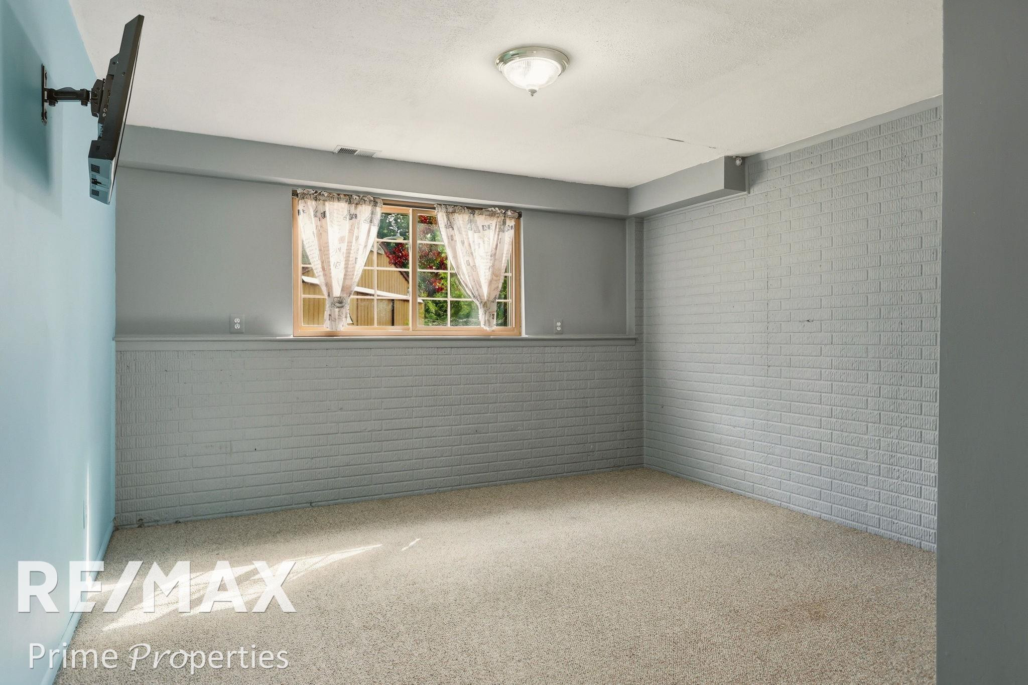 594 Lou Alice Drive, Columbiaville, MI 48421 — Photo 40
