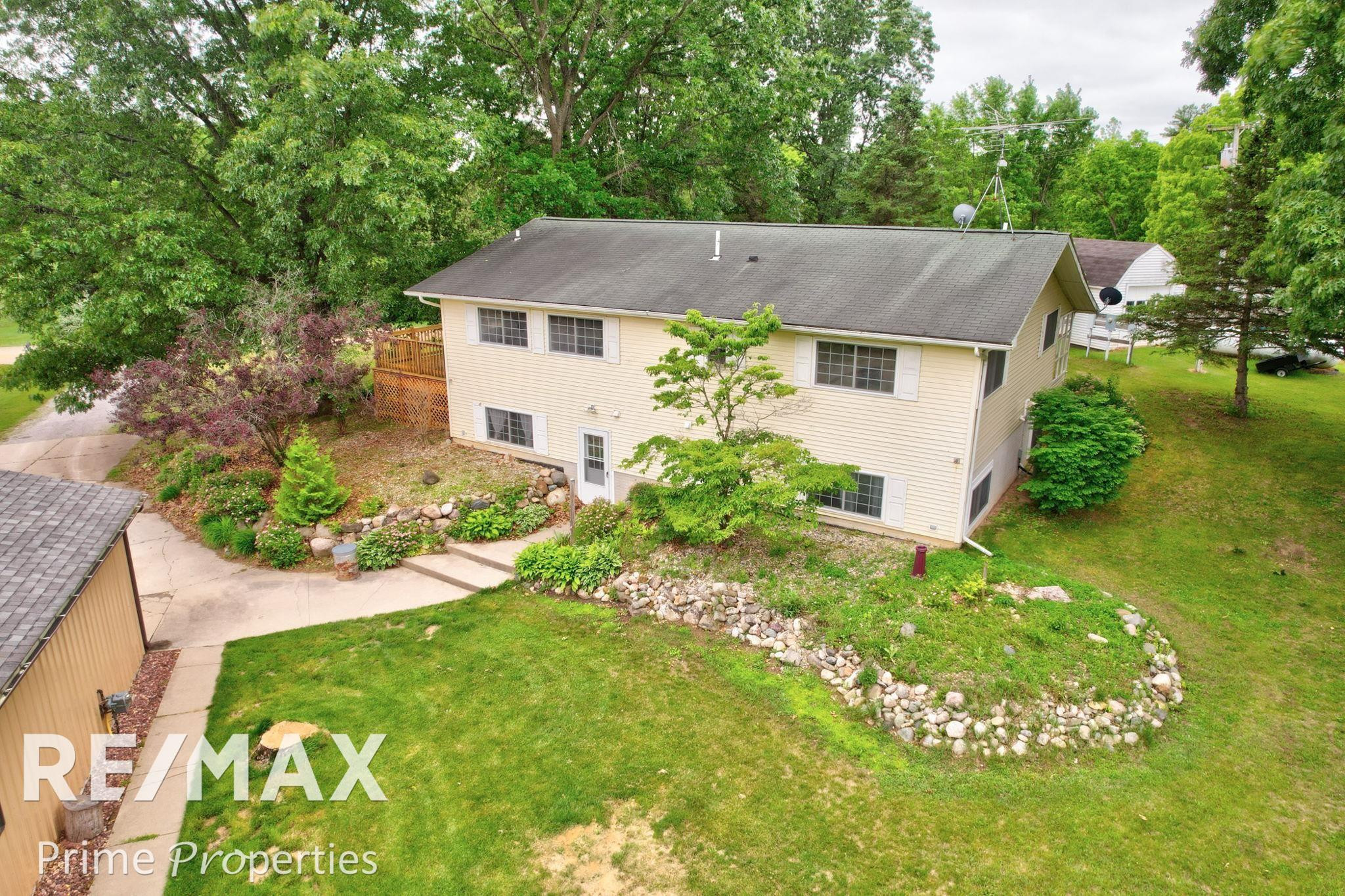 594 Lou Alice Drive, Columbiaville, MI 48421 — Photo 51