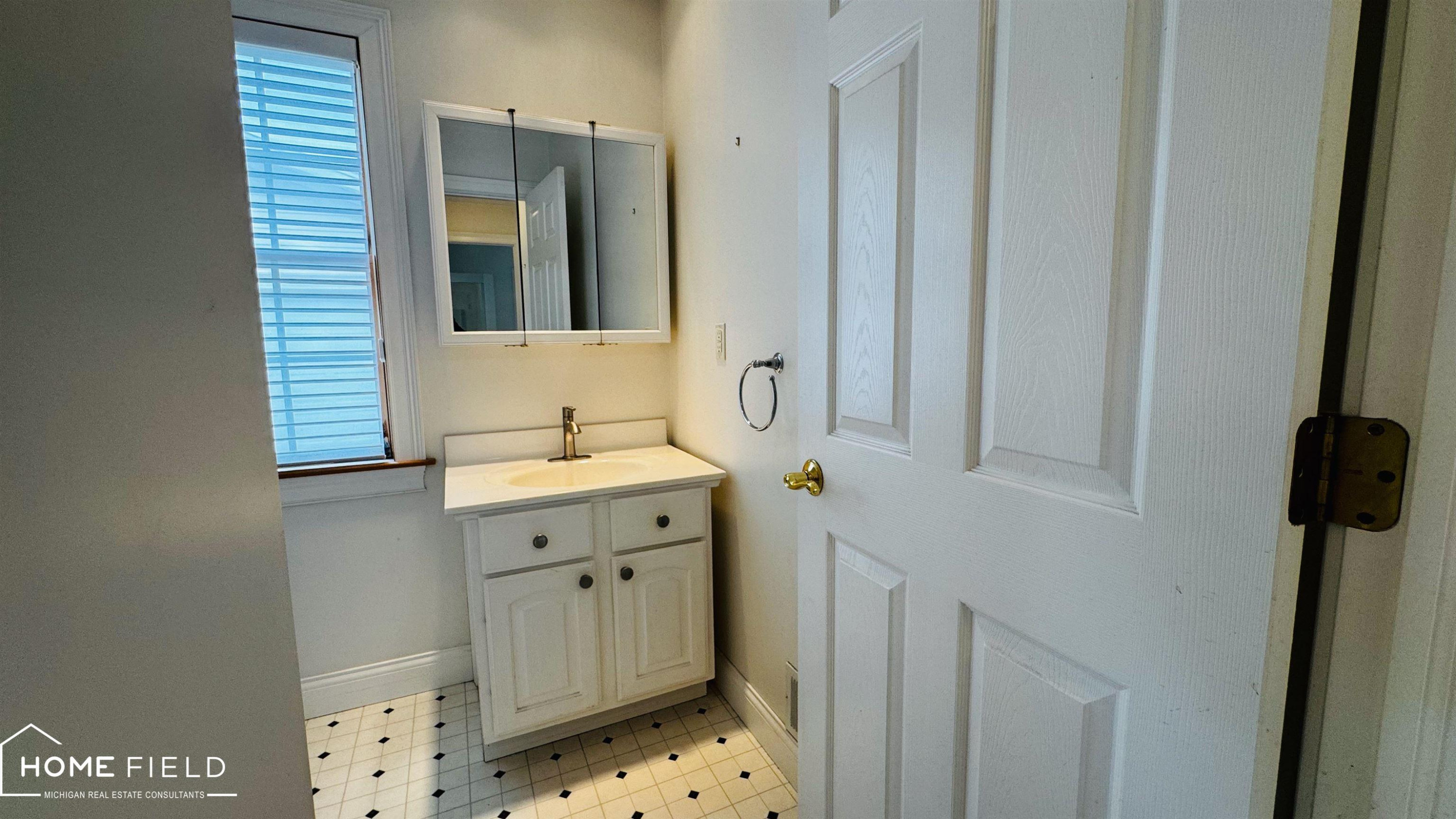 531 Randolph Street, Owosso, MI 48867 — Photo 21