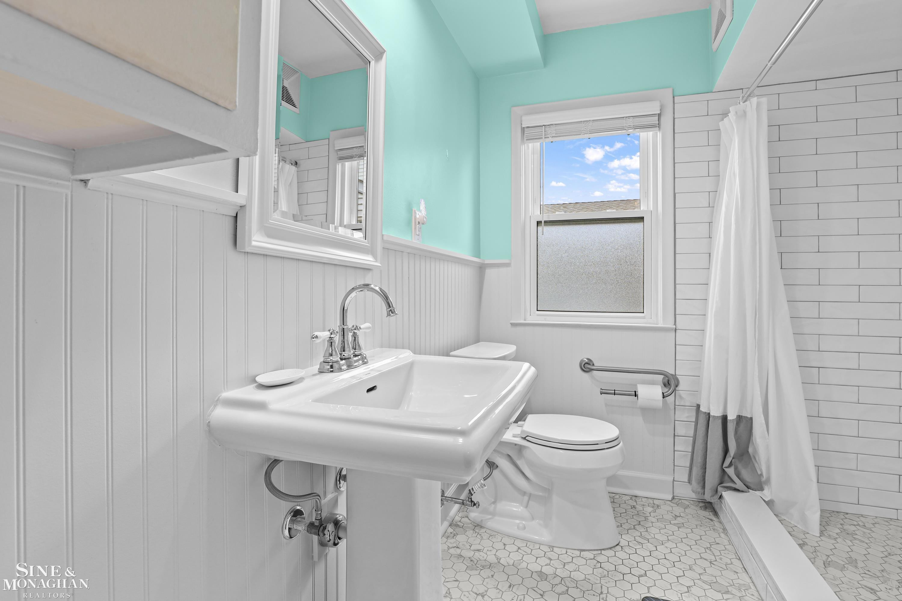20631 Wedgewood Drive, Grosse Pointe Woods, MI 48236 — Photo 19