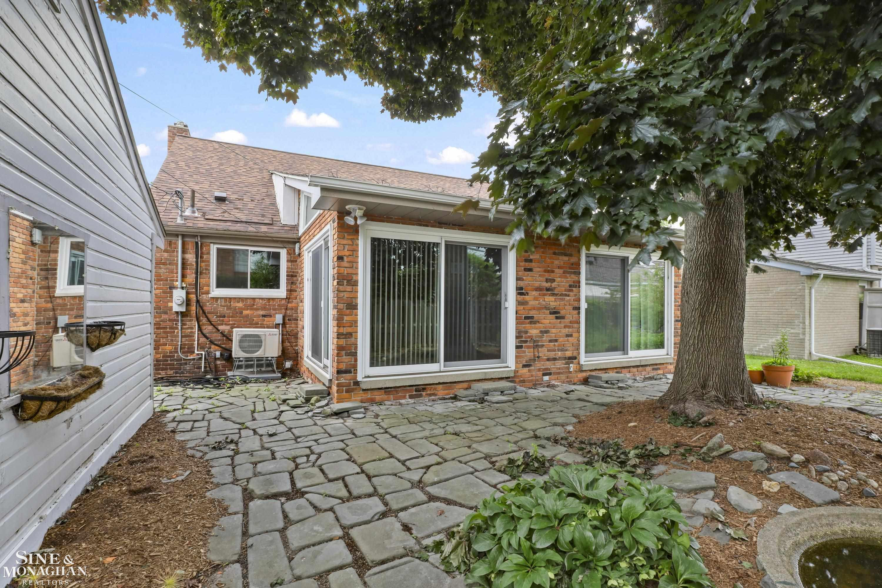 20631 Wedgewood Drive, Grosse Pointe Woods, MI 48236 — Photo 36