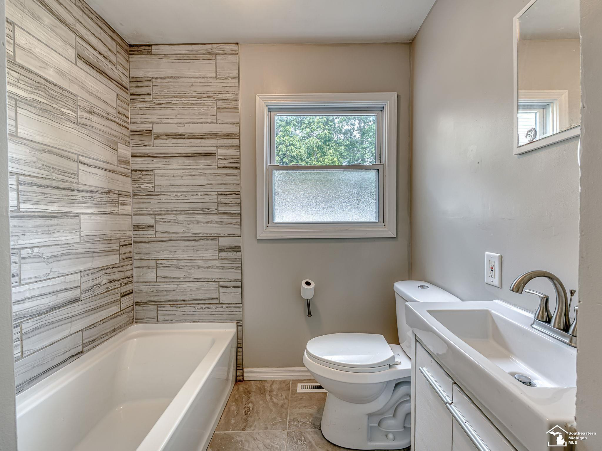 3881 E Stein Road, La Salle, MI — Photo 16