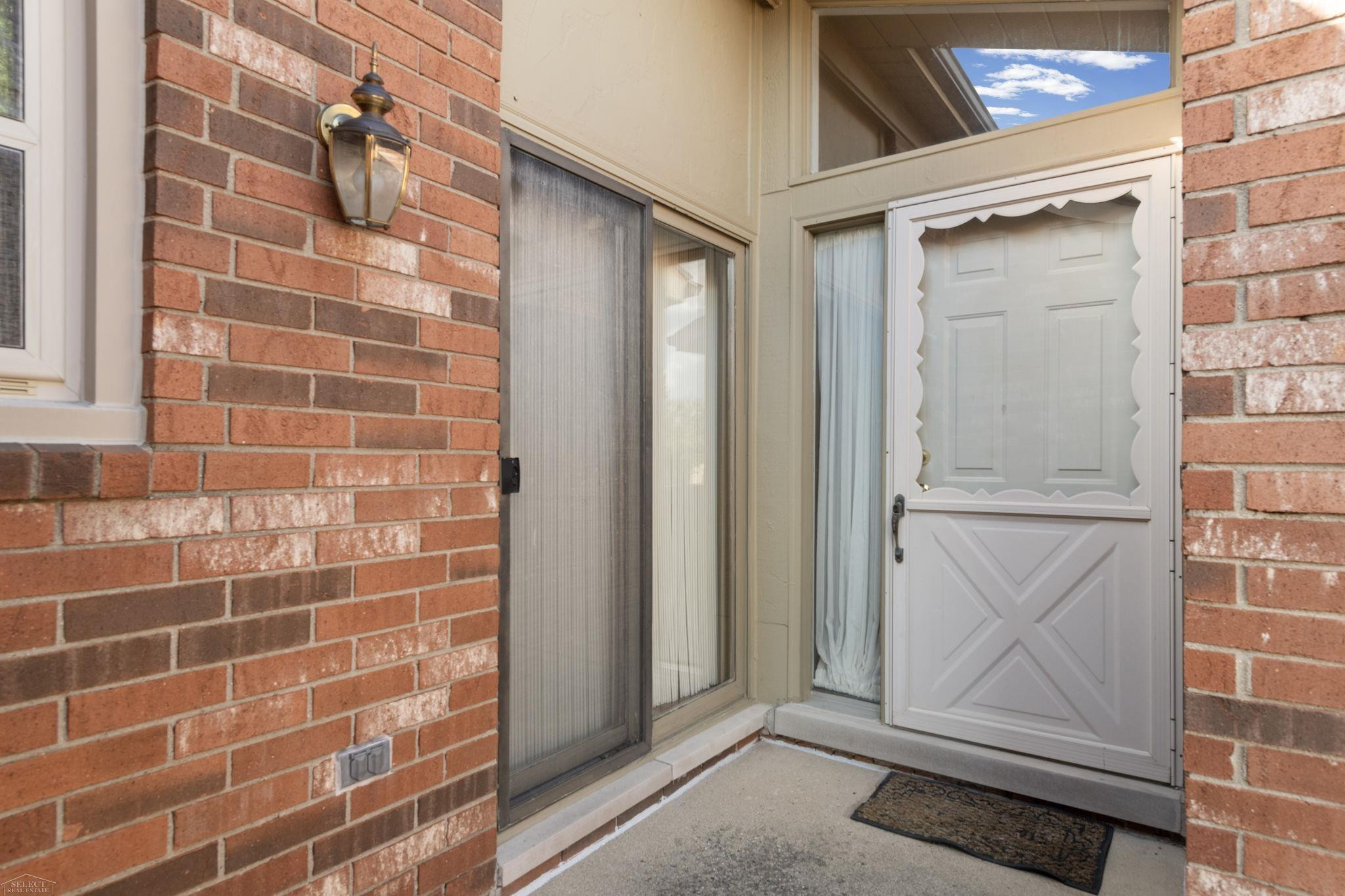 49431 Ferrisburg Court, Shelby Twp, MI 48315 — Photo 4