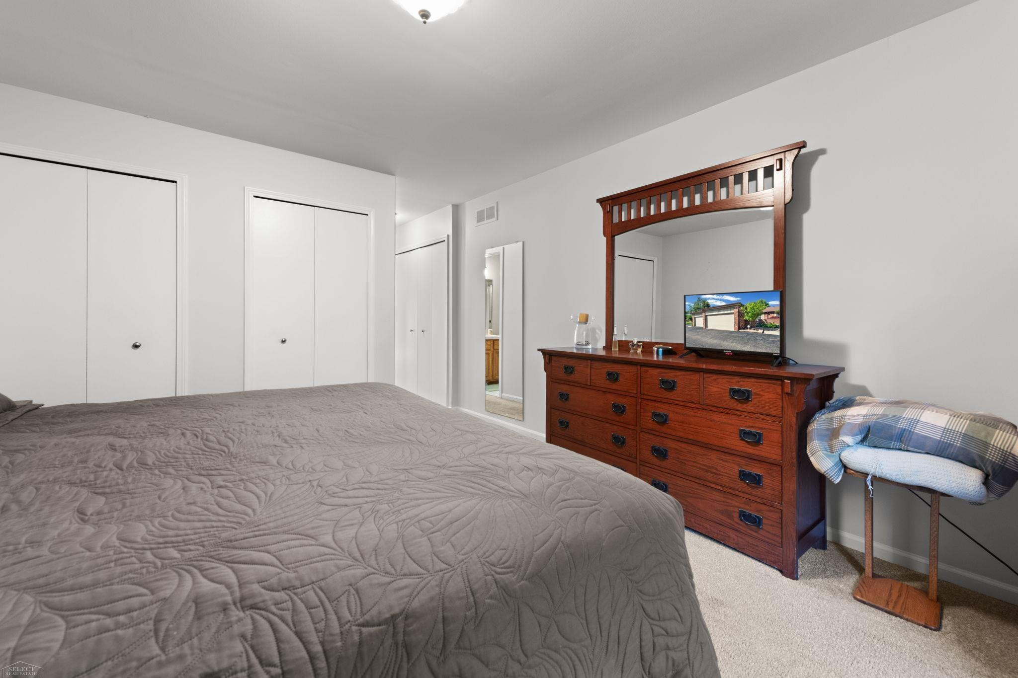 49431 Ferrisburg Court, Shelby Twp, MI 48315 — Photo 22