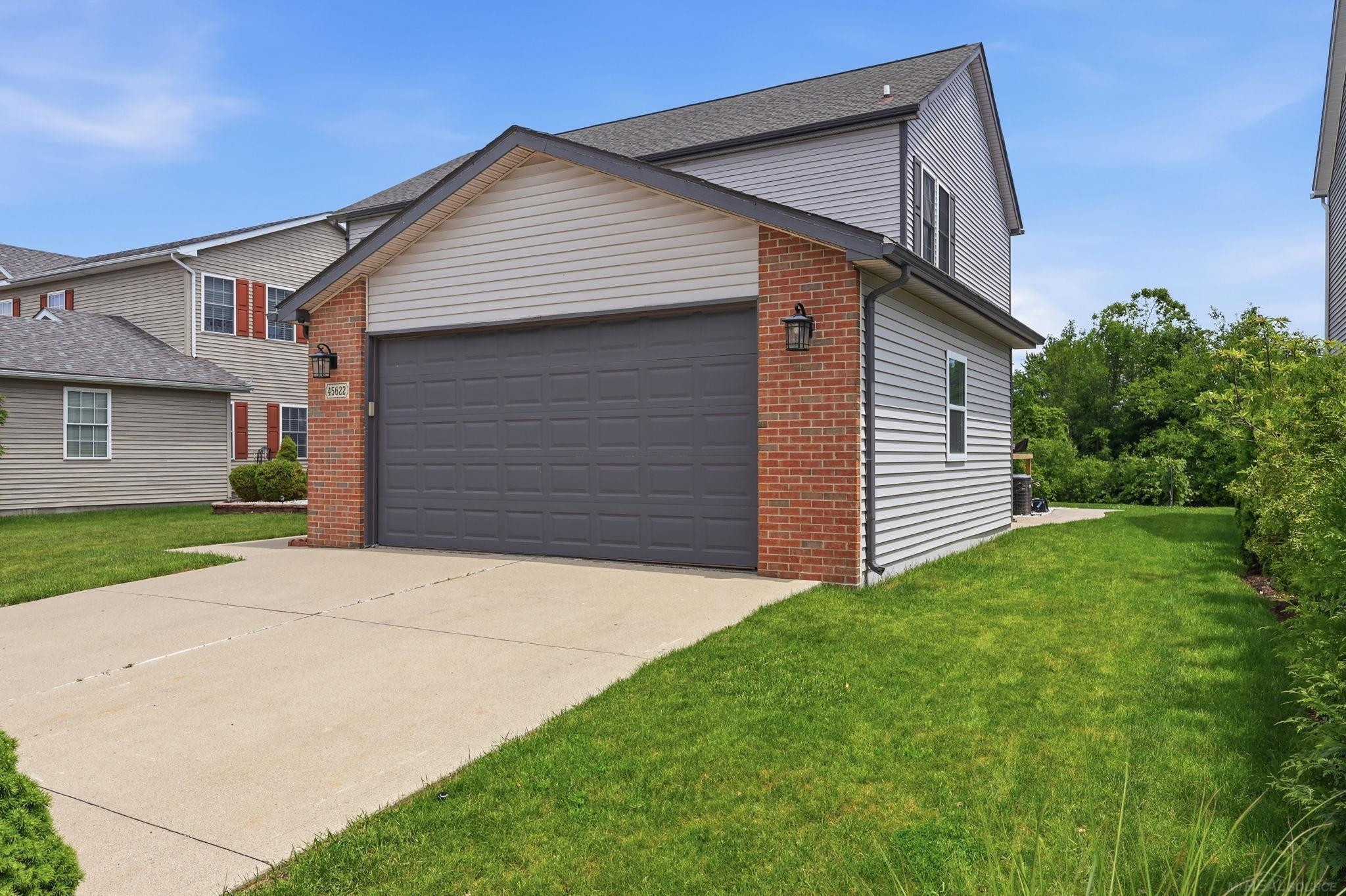 45622 Lone Pine Lane, Macomb, MI 48044 — Photo 2