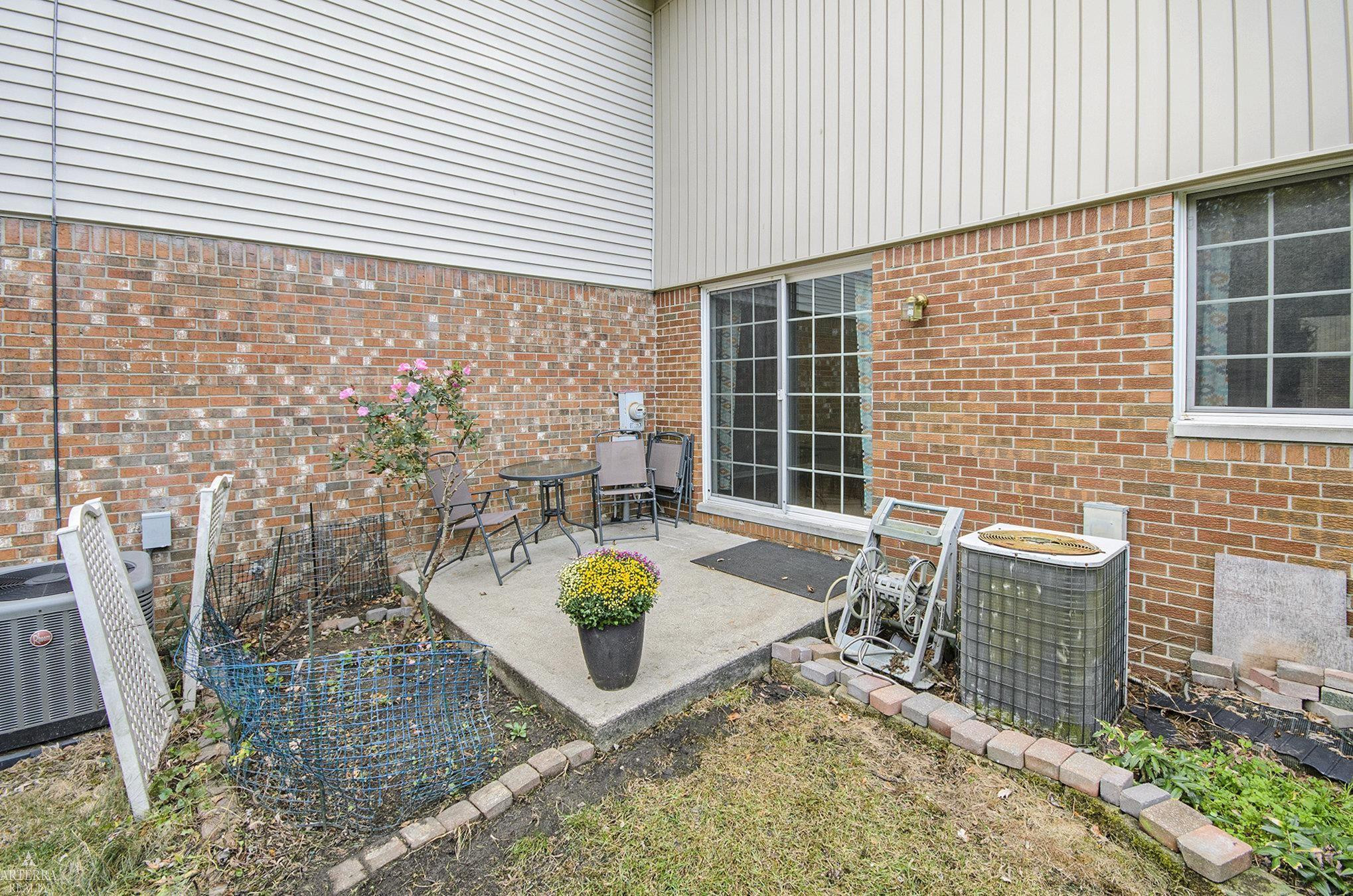 889 Kirts Boulevard, Troy, MI 48084 — Photo 21