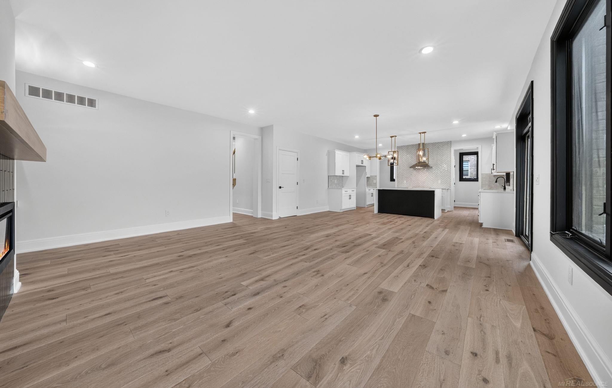 56681 Via Toscana Street, Macomb, MI 48042 — Photo 17