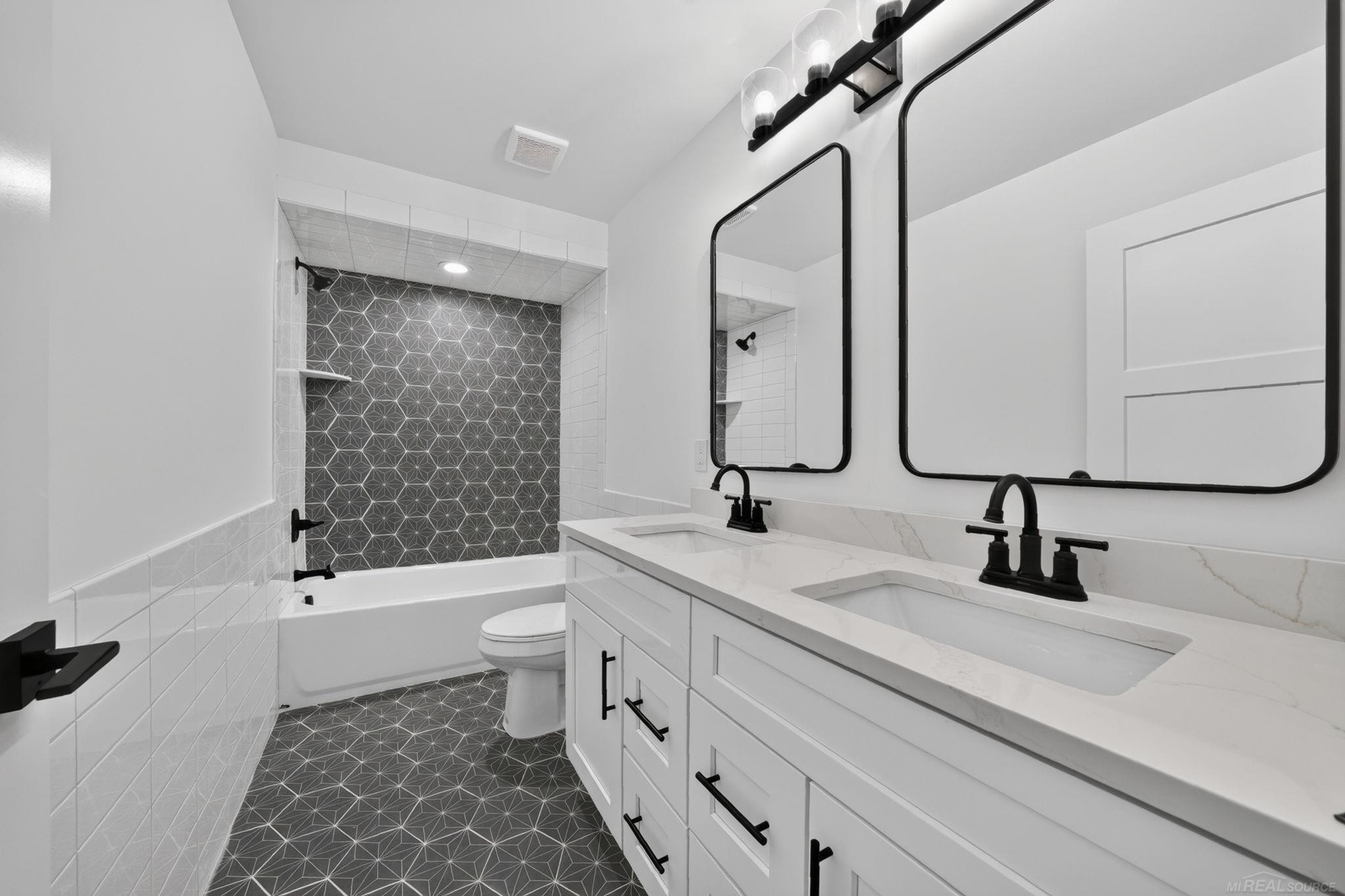 56681 Via Toscana Street, Macomb, MI 48042 — Photo 25