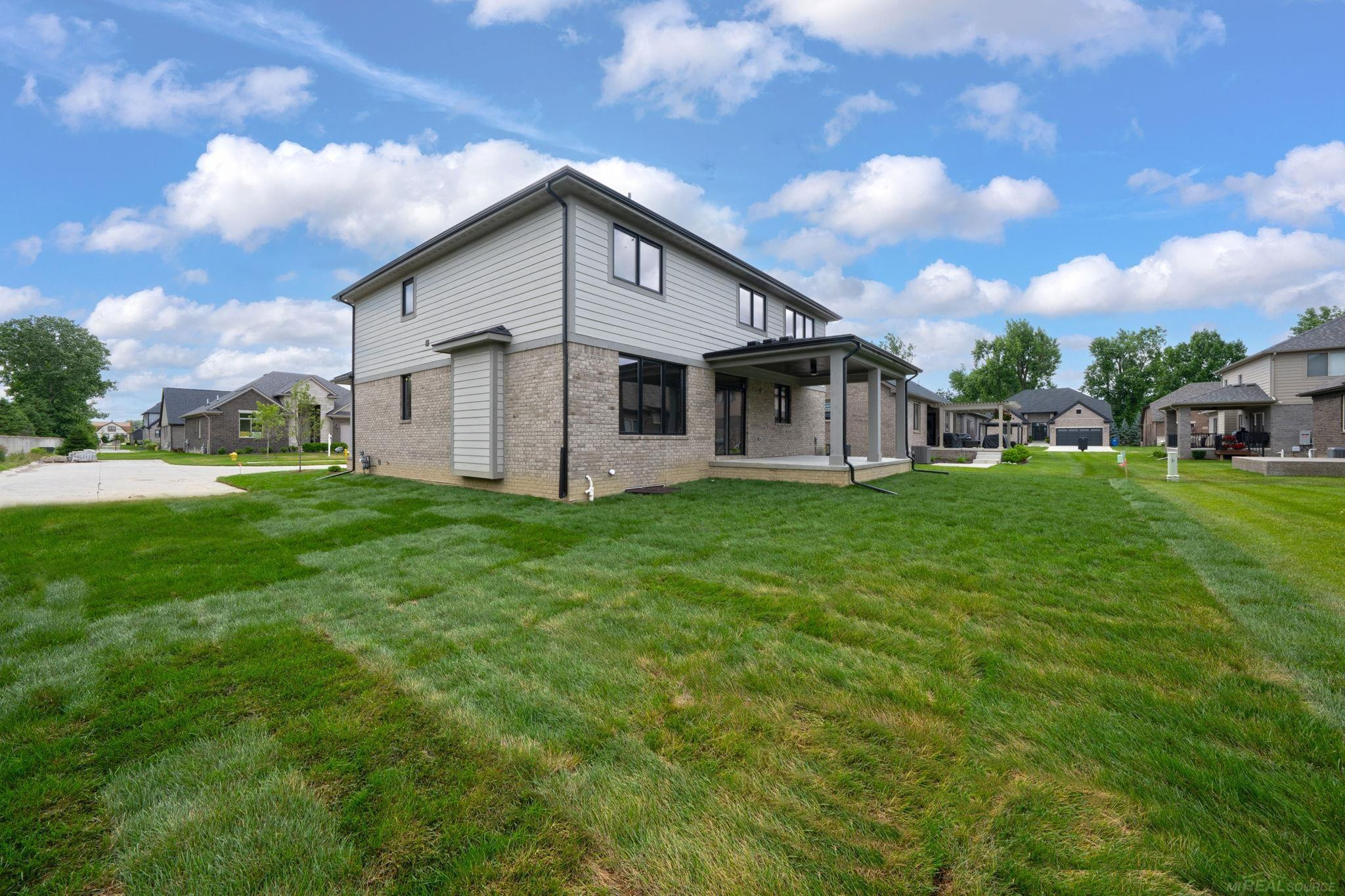 56681 Via Toscana Street, Macomb, MI 48042 — Photo 45