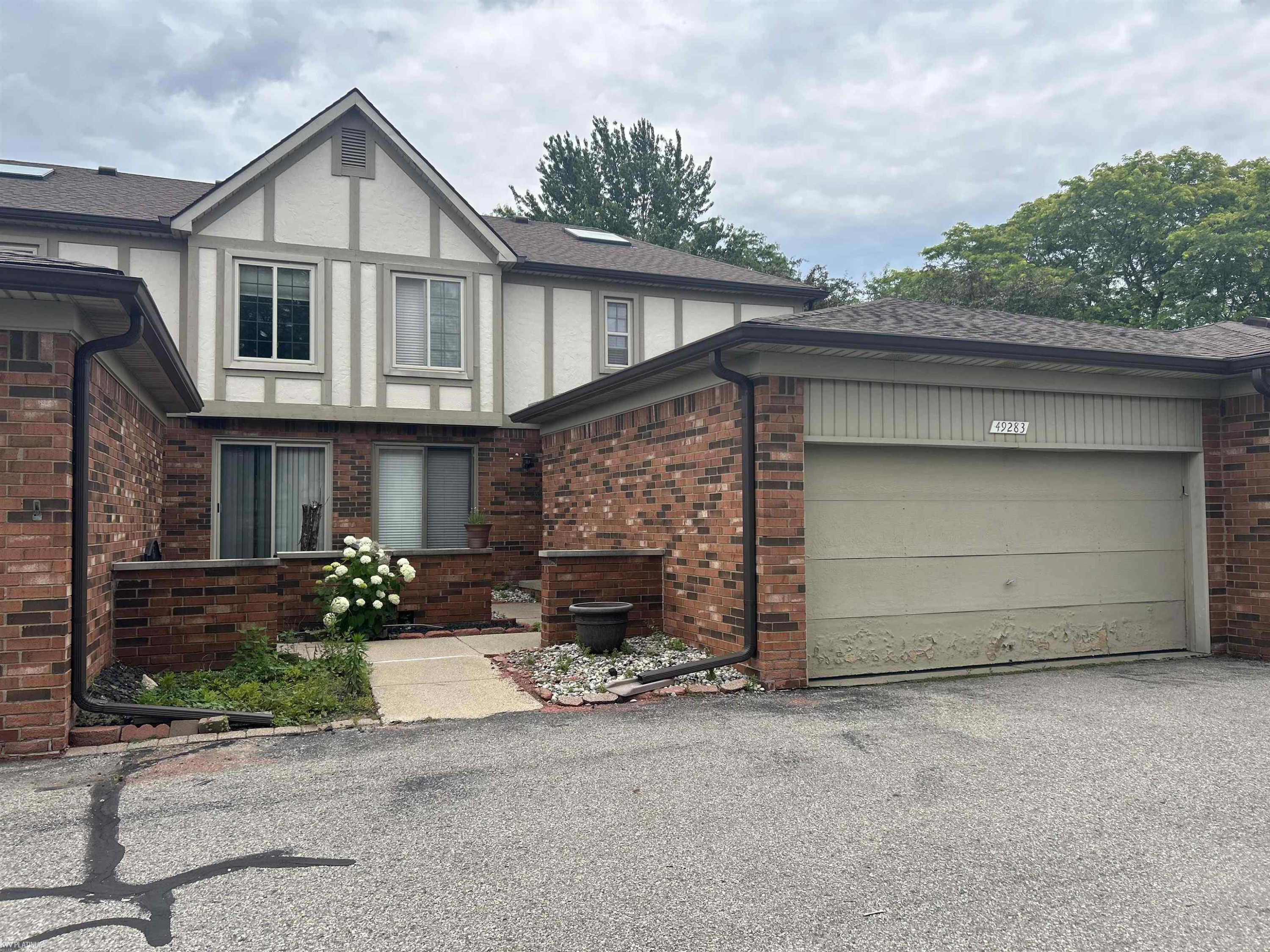 49283 Ashley Court, Shelby Twp, MI 48315 — front exterior