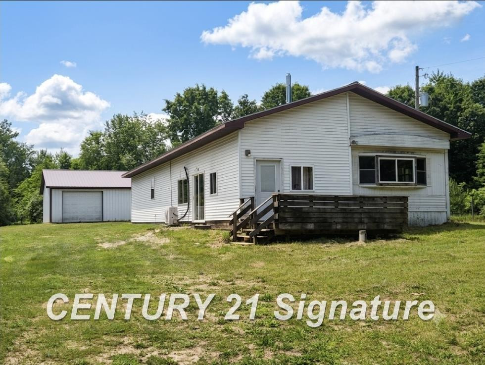 11634 E Gates Avenue, Riverdale, MI 48877