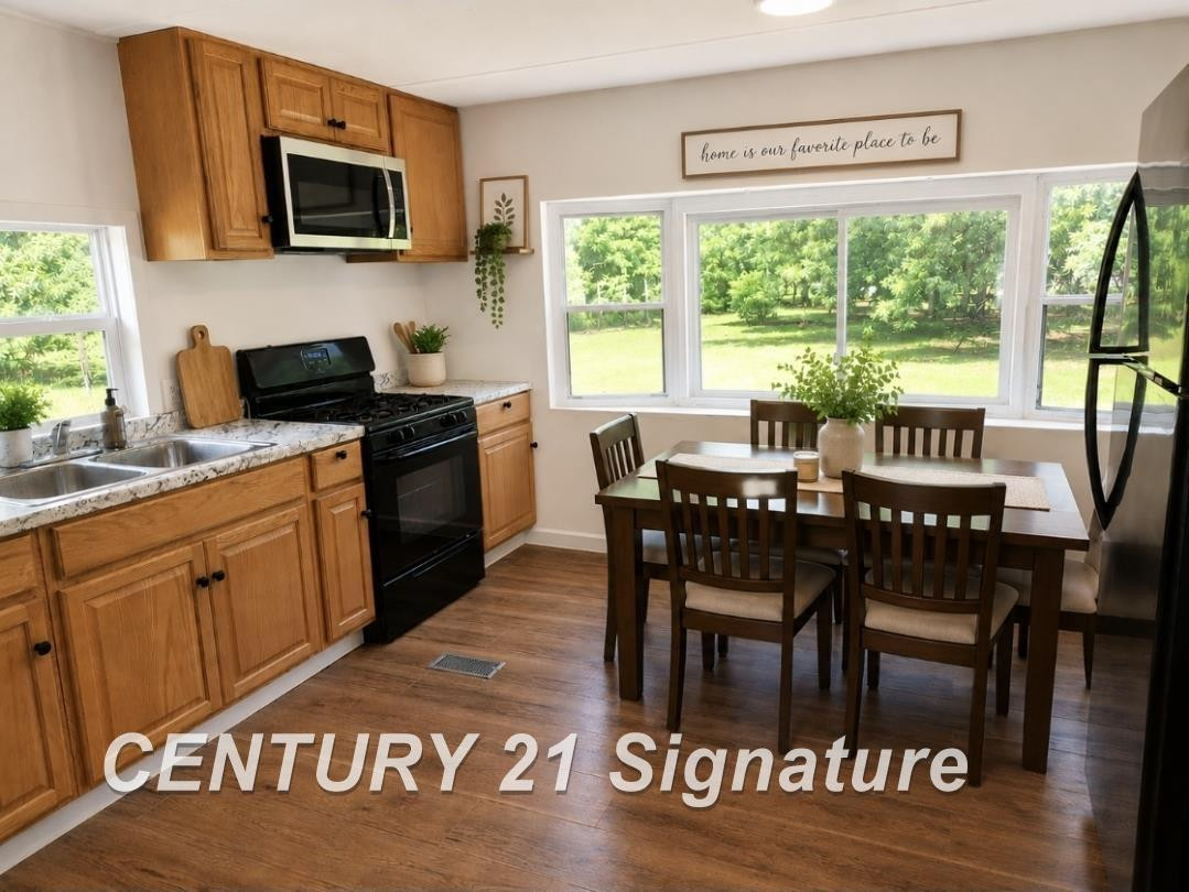 11634 E Gates Avenue, Riverdale, MI 48877 — Photo 27