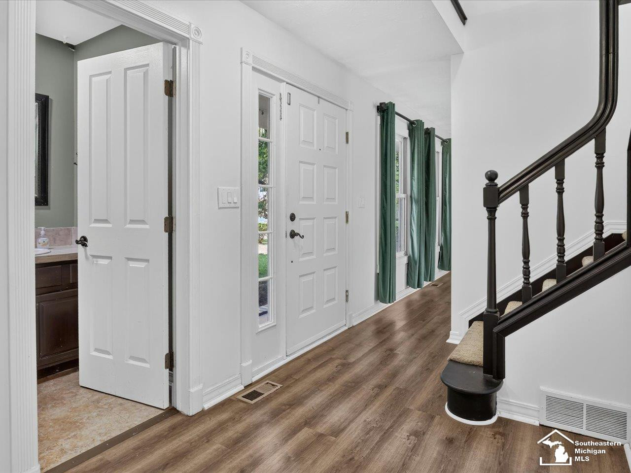 6716 Bennington Road, Temperance, MI 48182 — Photo 8