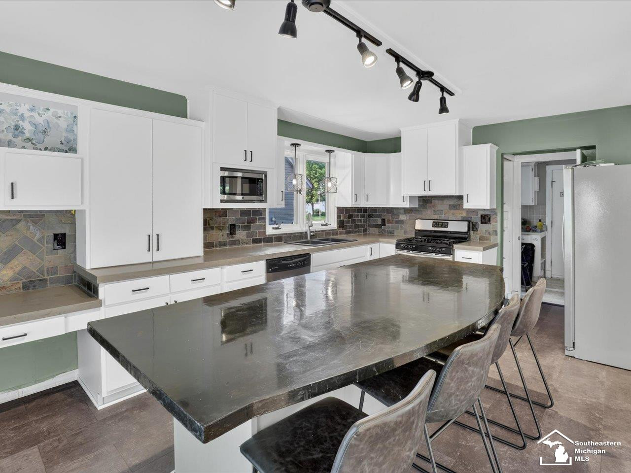 6716 Bennington Road, Temperance, MI 48182 — Photo 32