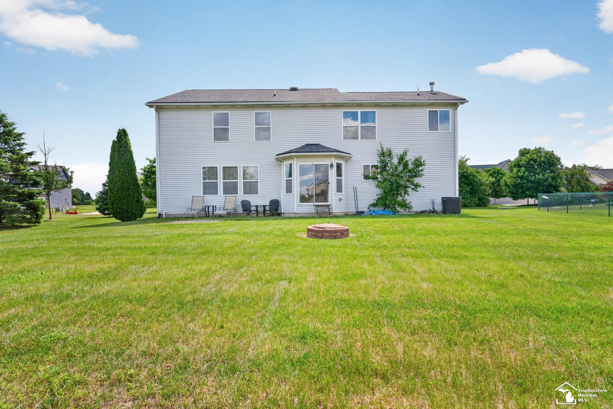 28921 Apple Blossom Drive, Flat Rock, MI 48134 — Photo 37