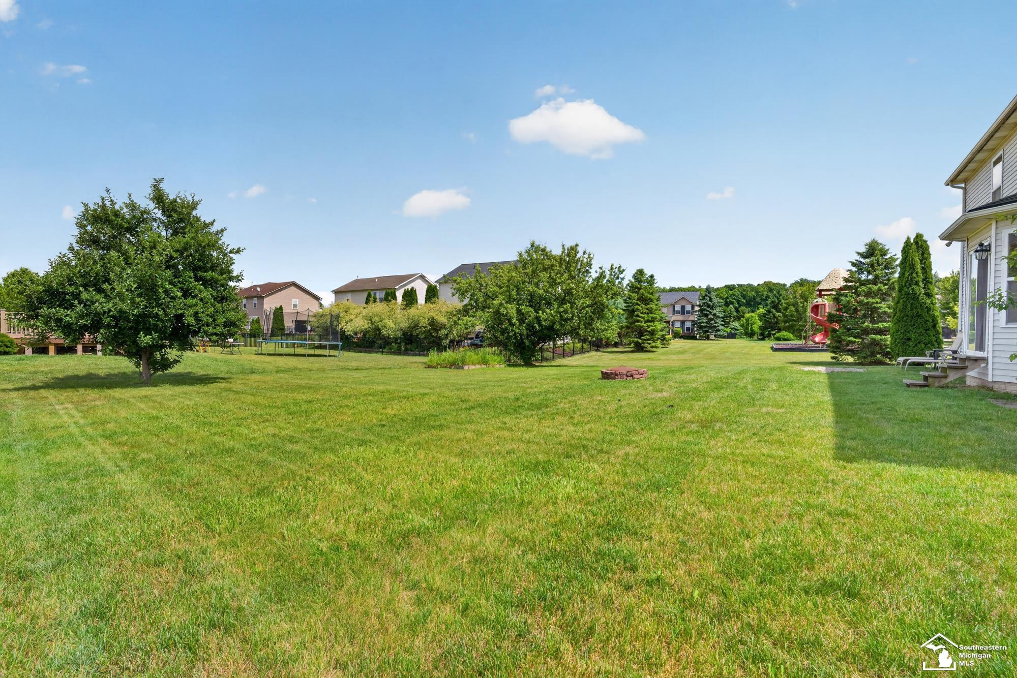 28921 Apple Blossom Drive, Flat Rock, MI 48134 — Photo 38