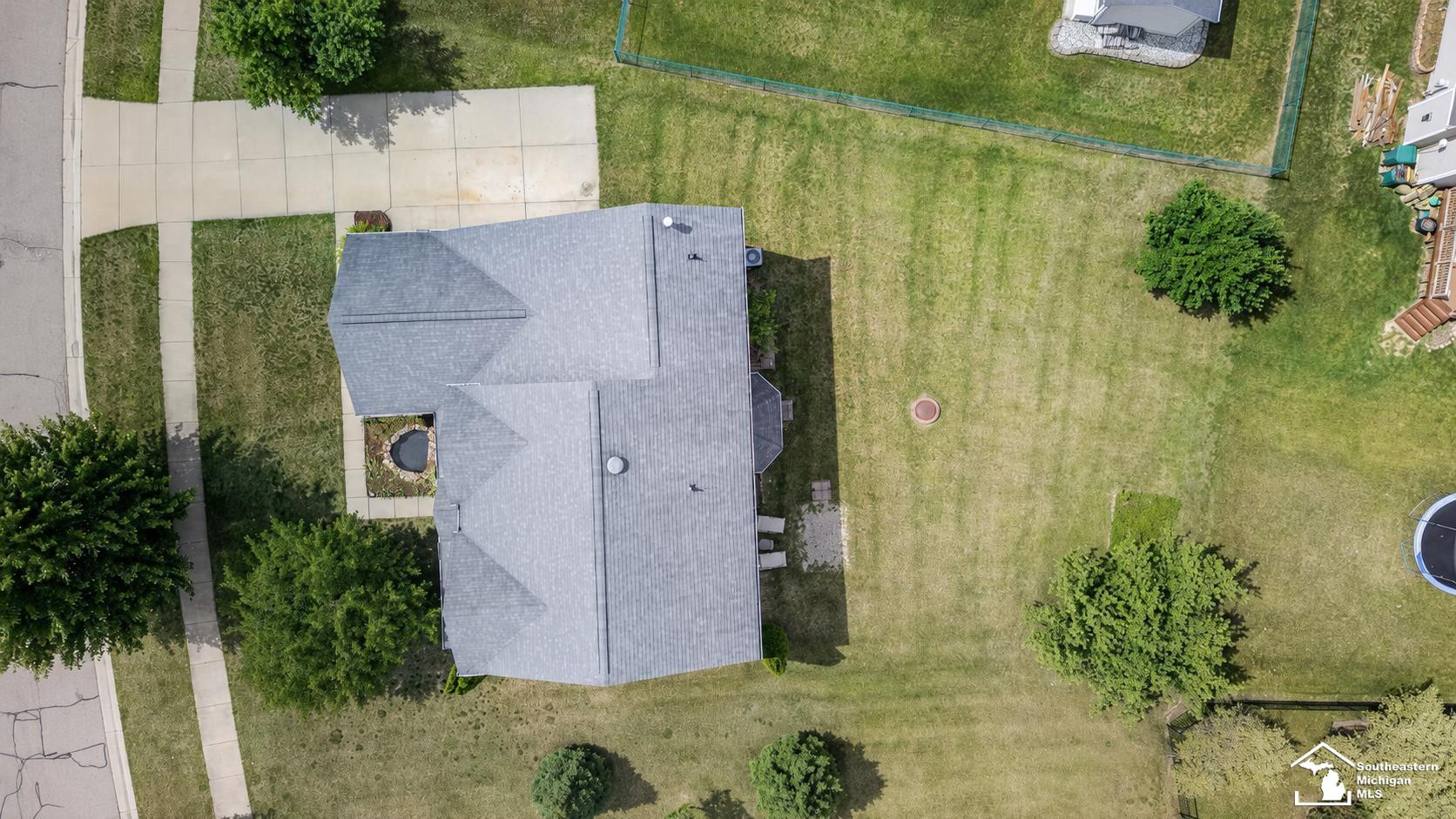 28921 Apple Blossom Drive, Flat Rock, MI 48134 — Photo 41