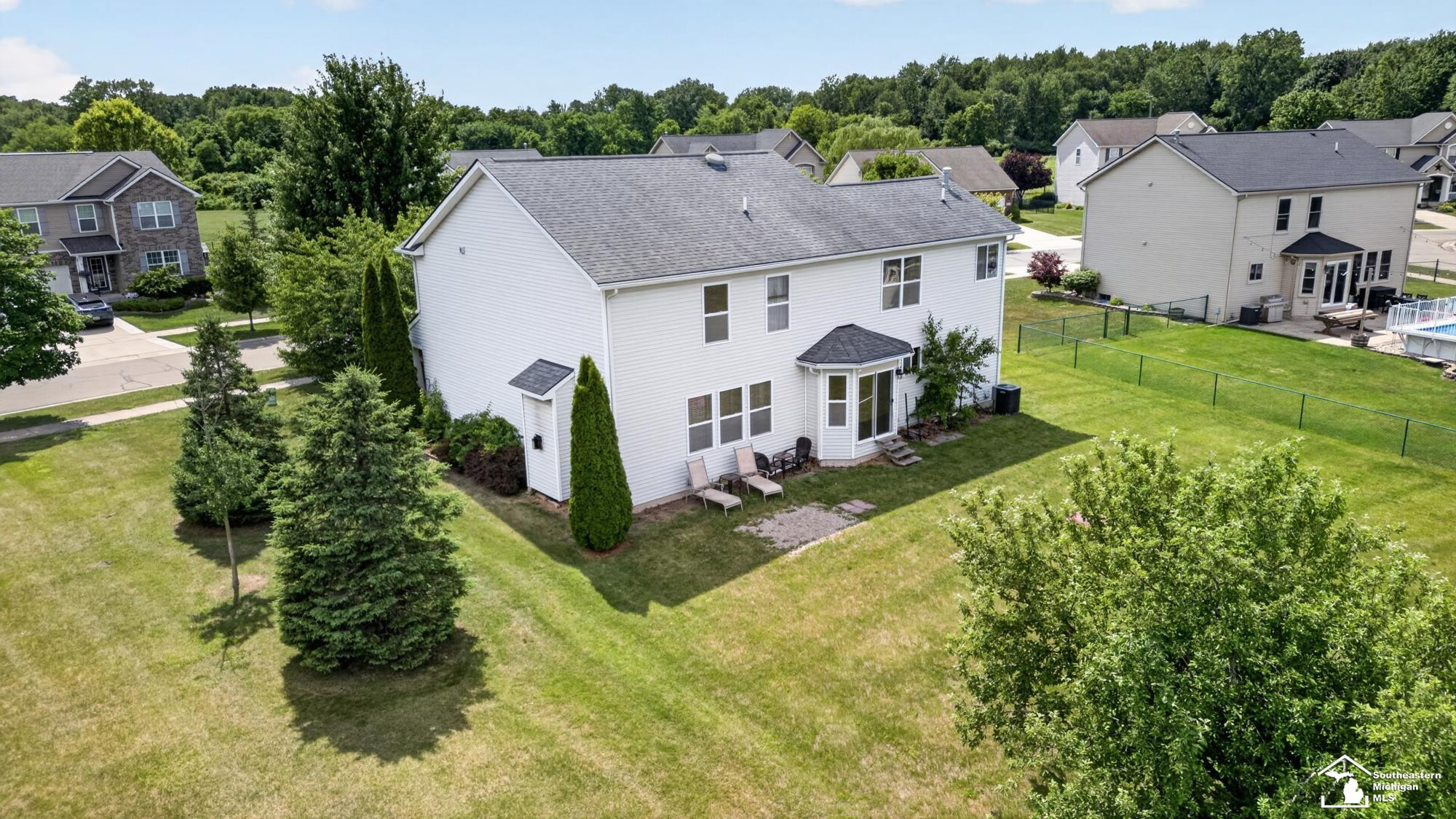 28921 Apple Blossom Drive, Flat Rock, MI 48134 — Photo 43