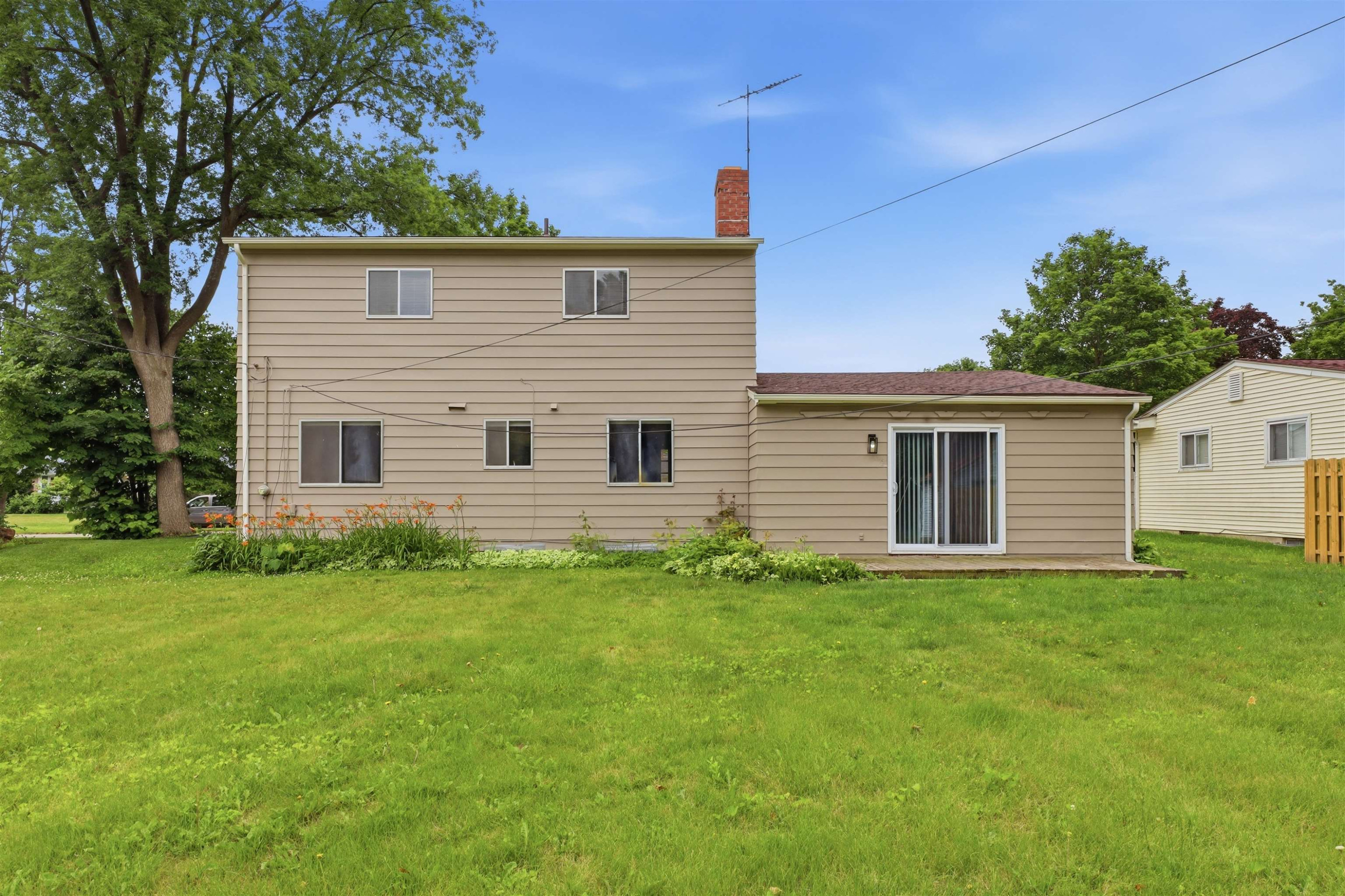 929 Springview Drive, Flushing, MI 48433 — Photo 5