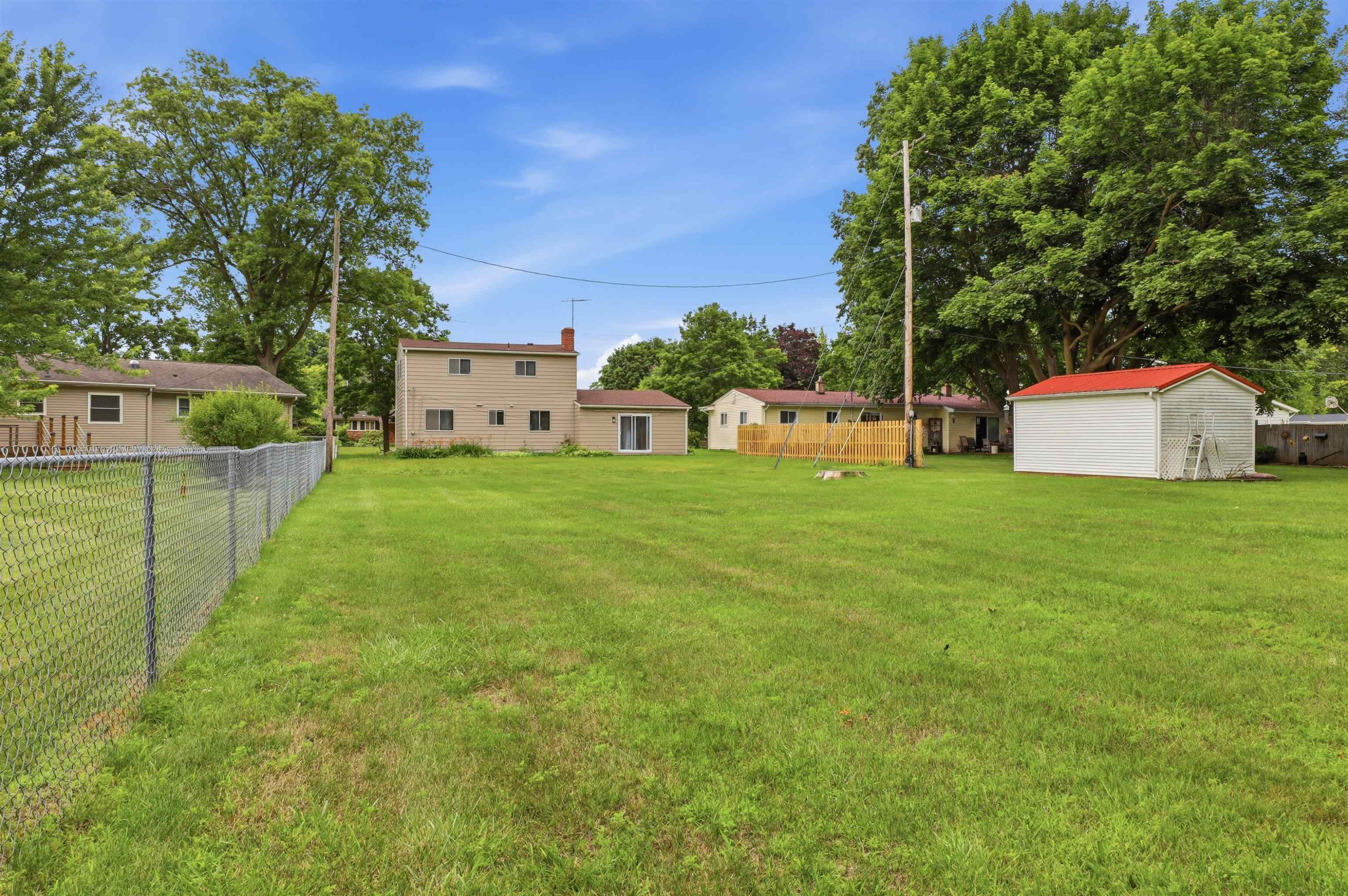 929 Springview Drive, Flushing, MI 48433 — Photo 8