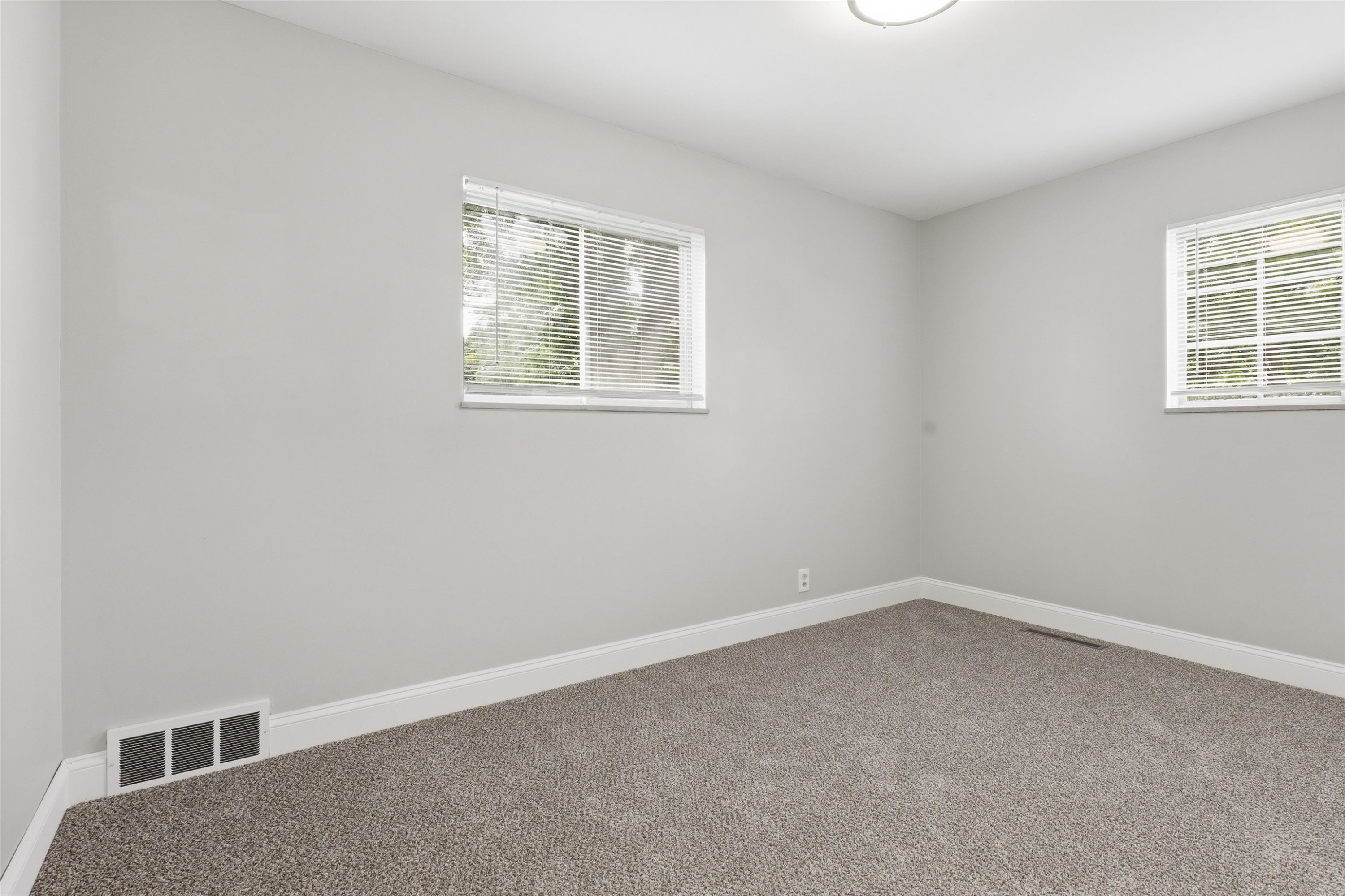 929 Springview Drive, Flushing, MI 48433 — Photo 29