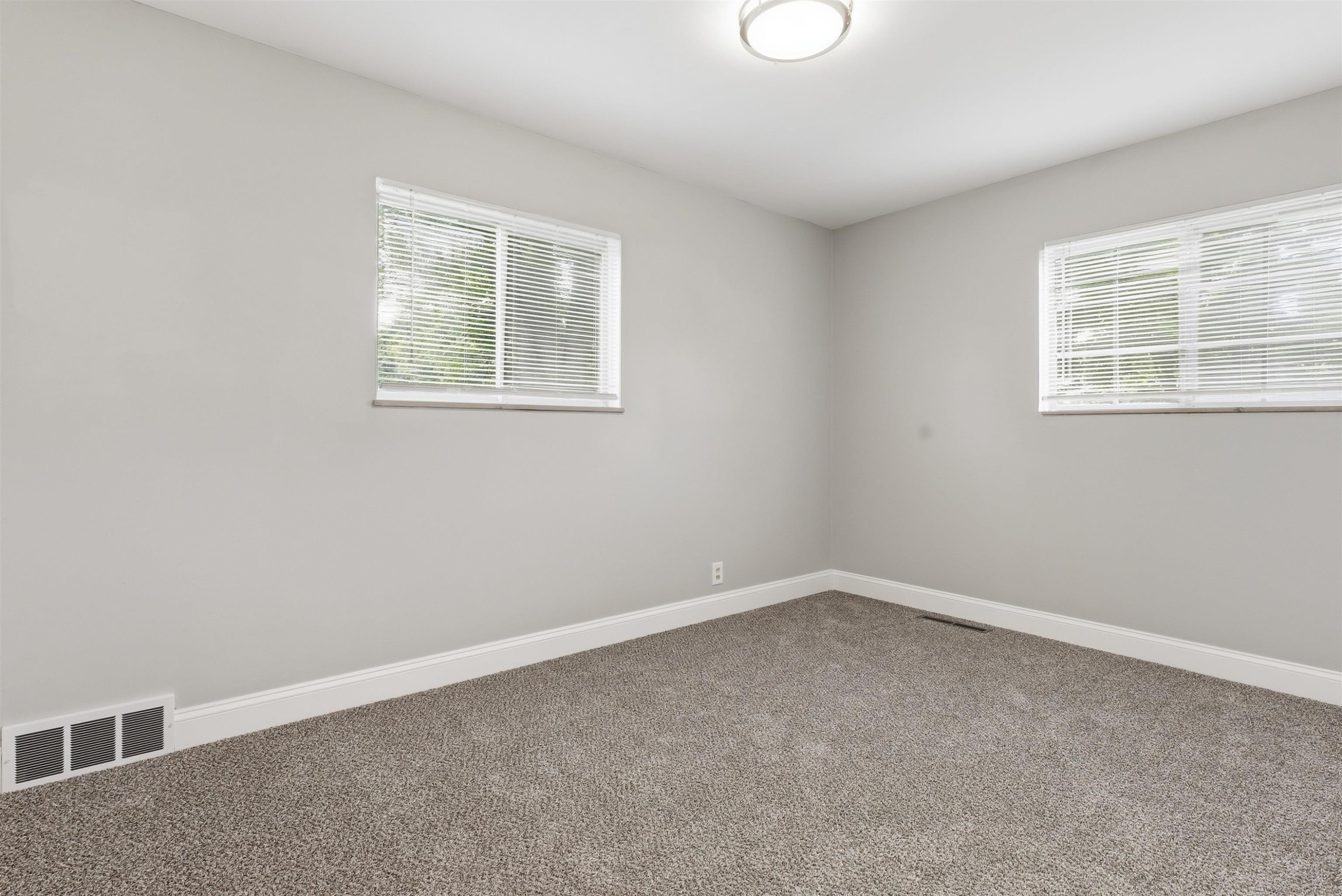 929 Springview Drive, Flushing, MI 48433 — Photo 30