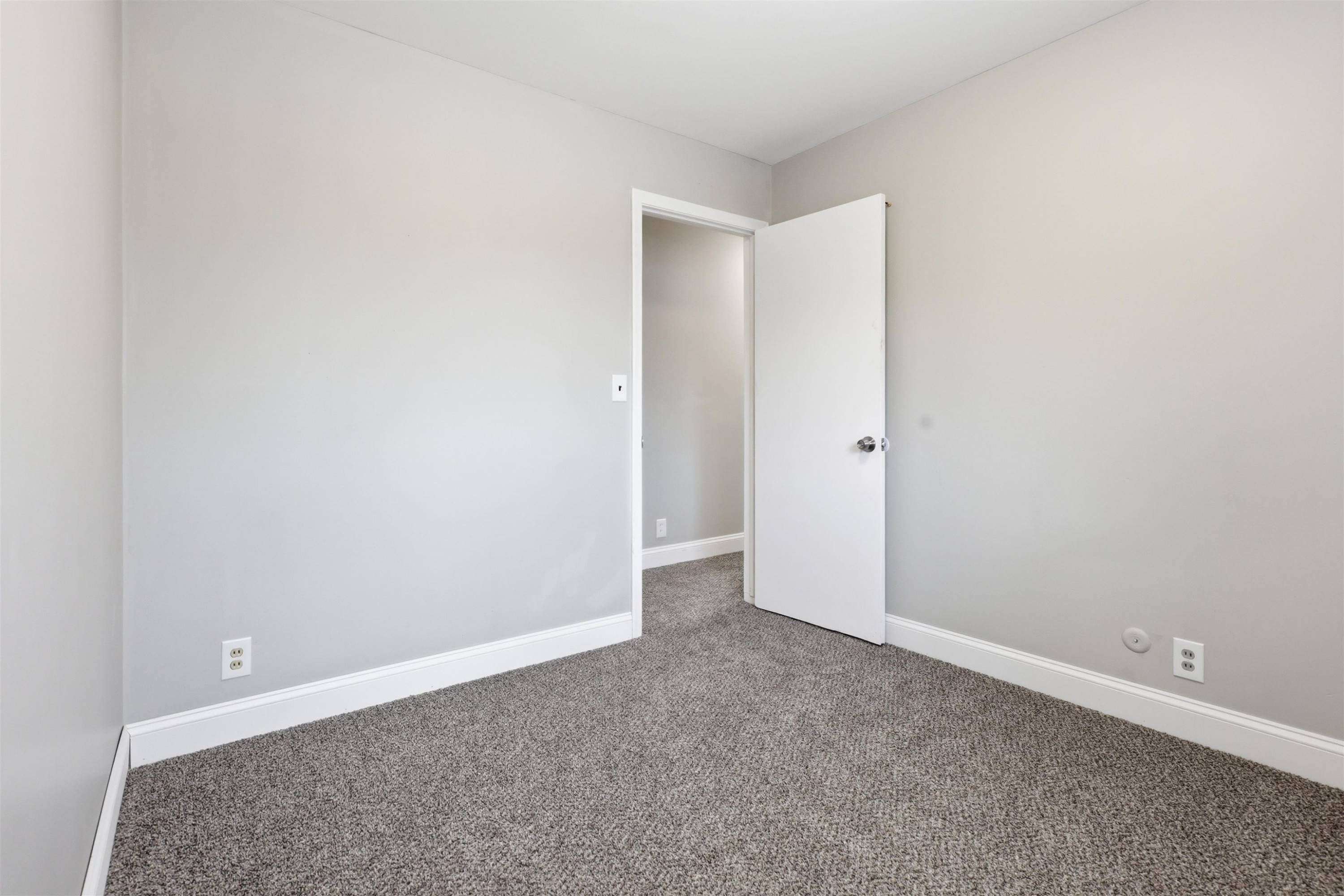 929 Springview Drive, Flushing, MI 48433 — Photo 33