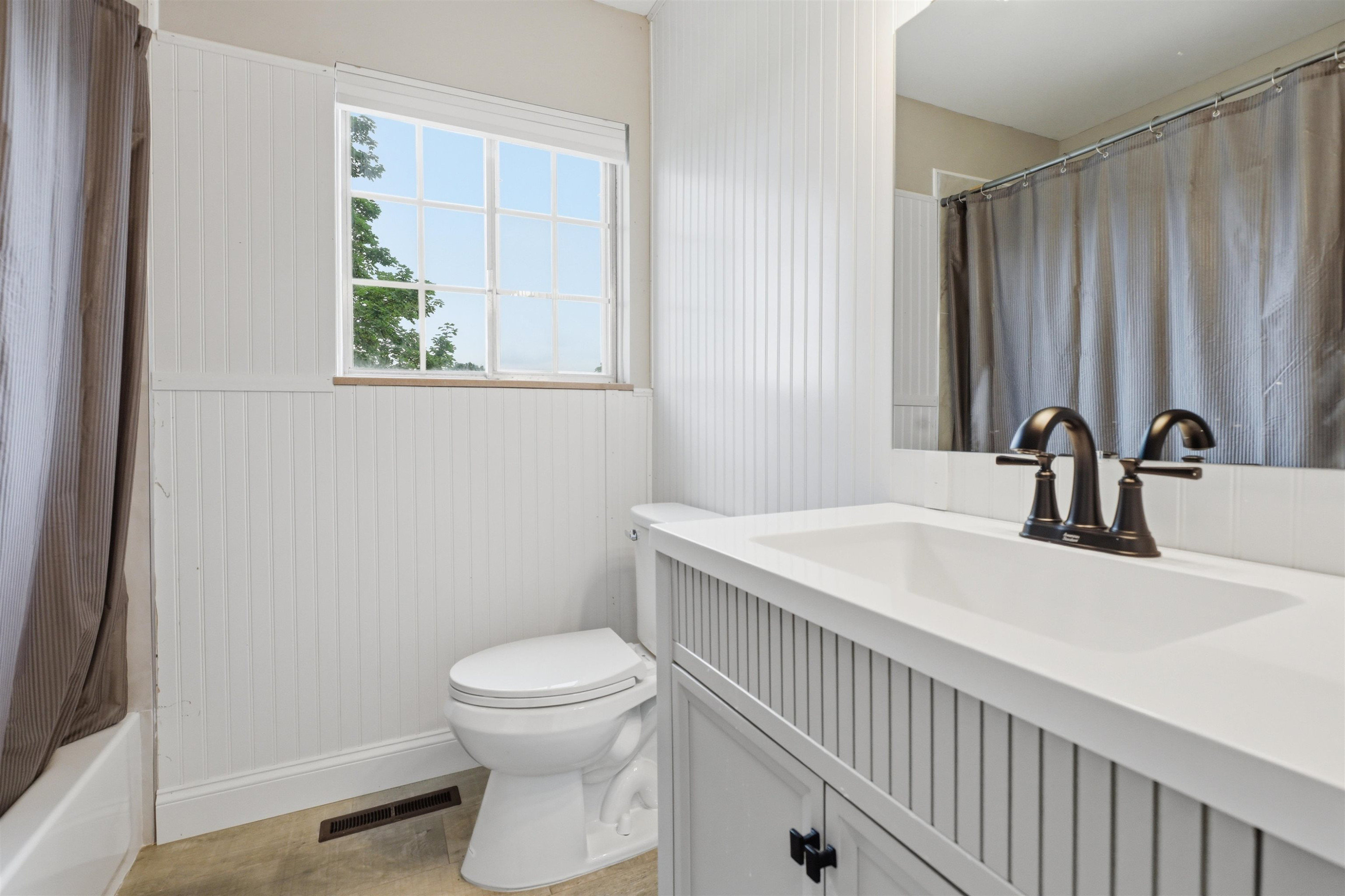 929 Springview Drive, Flushing, MI 48433 — Photo 37