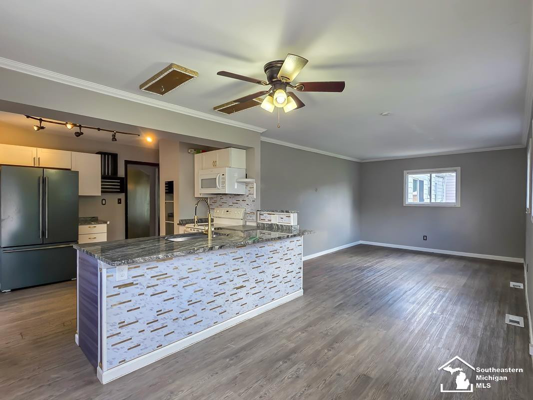 2910 Bailey Avenue, Lincoln Park, MI 48146 — Photo 9