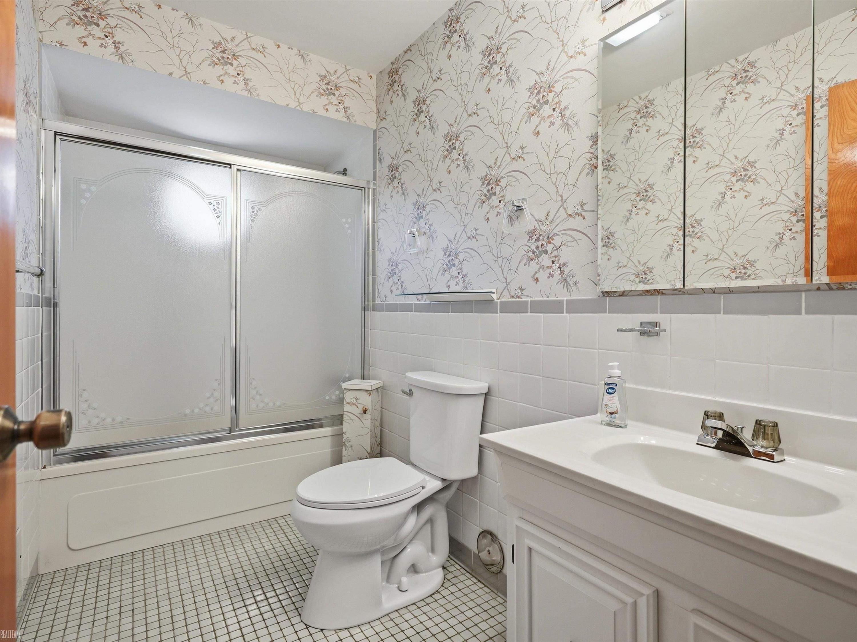 42424 Tessmer Drive, Sterling Heights, MI 48314 — Photo 29