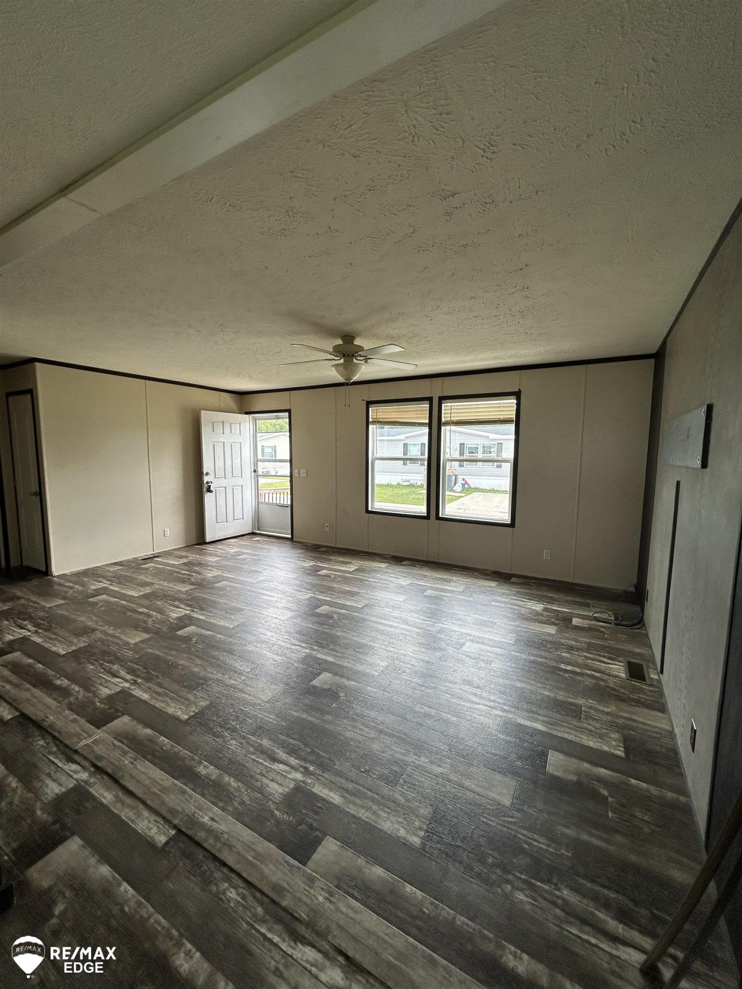 743 Morgan Drive, Flint, MI 48506 — Photo 2