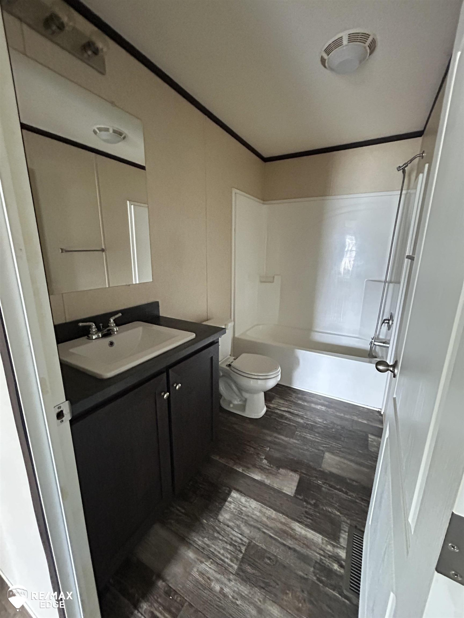 743 Morgan Drive, Flint, MI 48506 — Photo 5