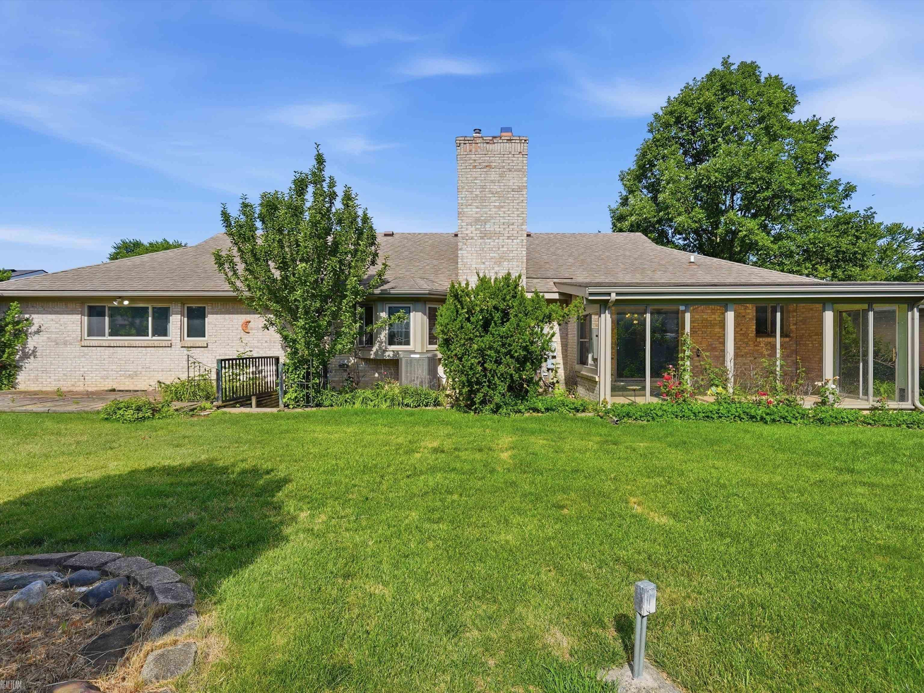 42424 Tessmer Drive, Sterling Heights, MI 48314 — Photo 47