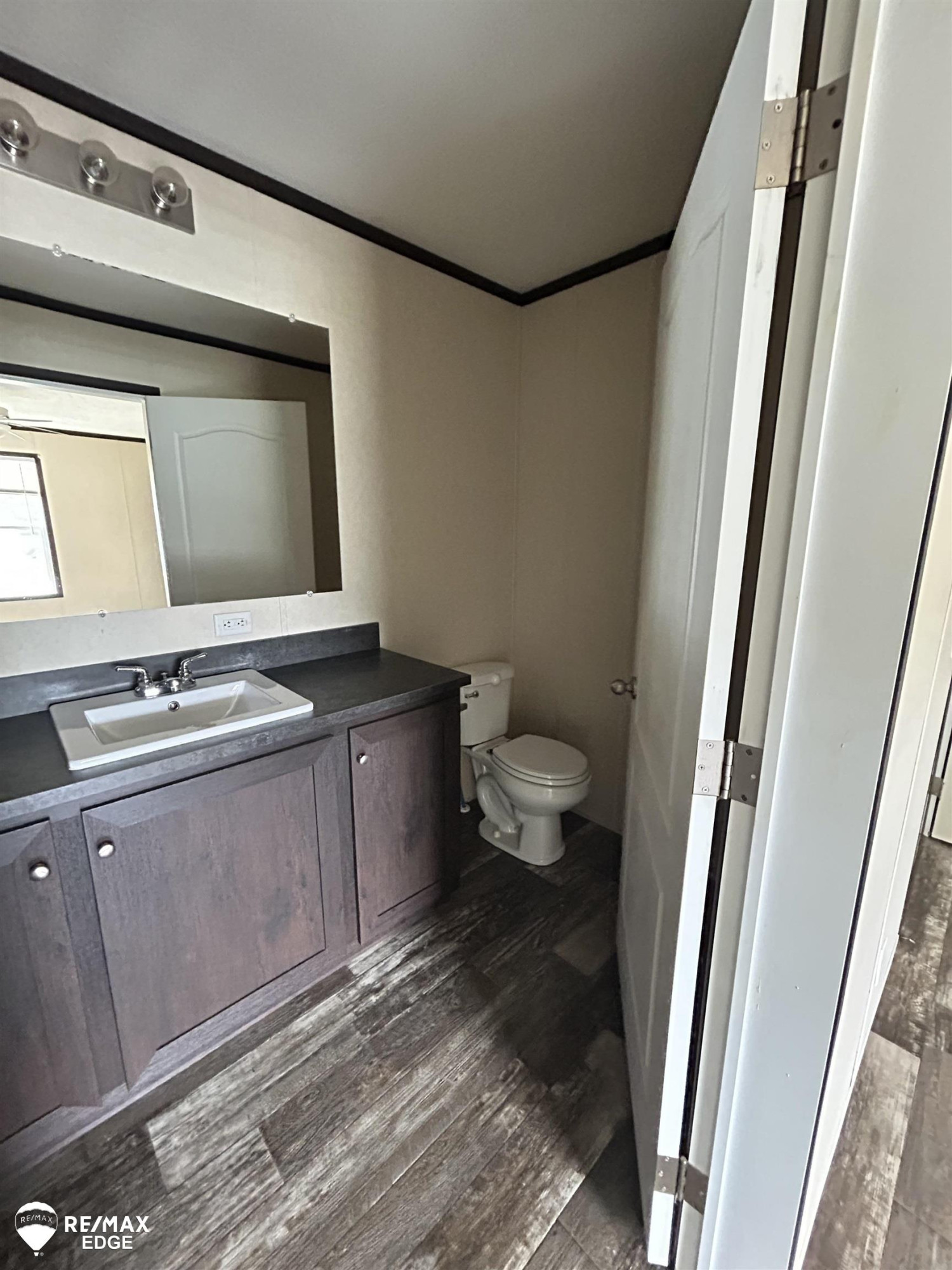 743 Morgan Drive, Flint, MI 48506 — Photo 12