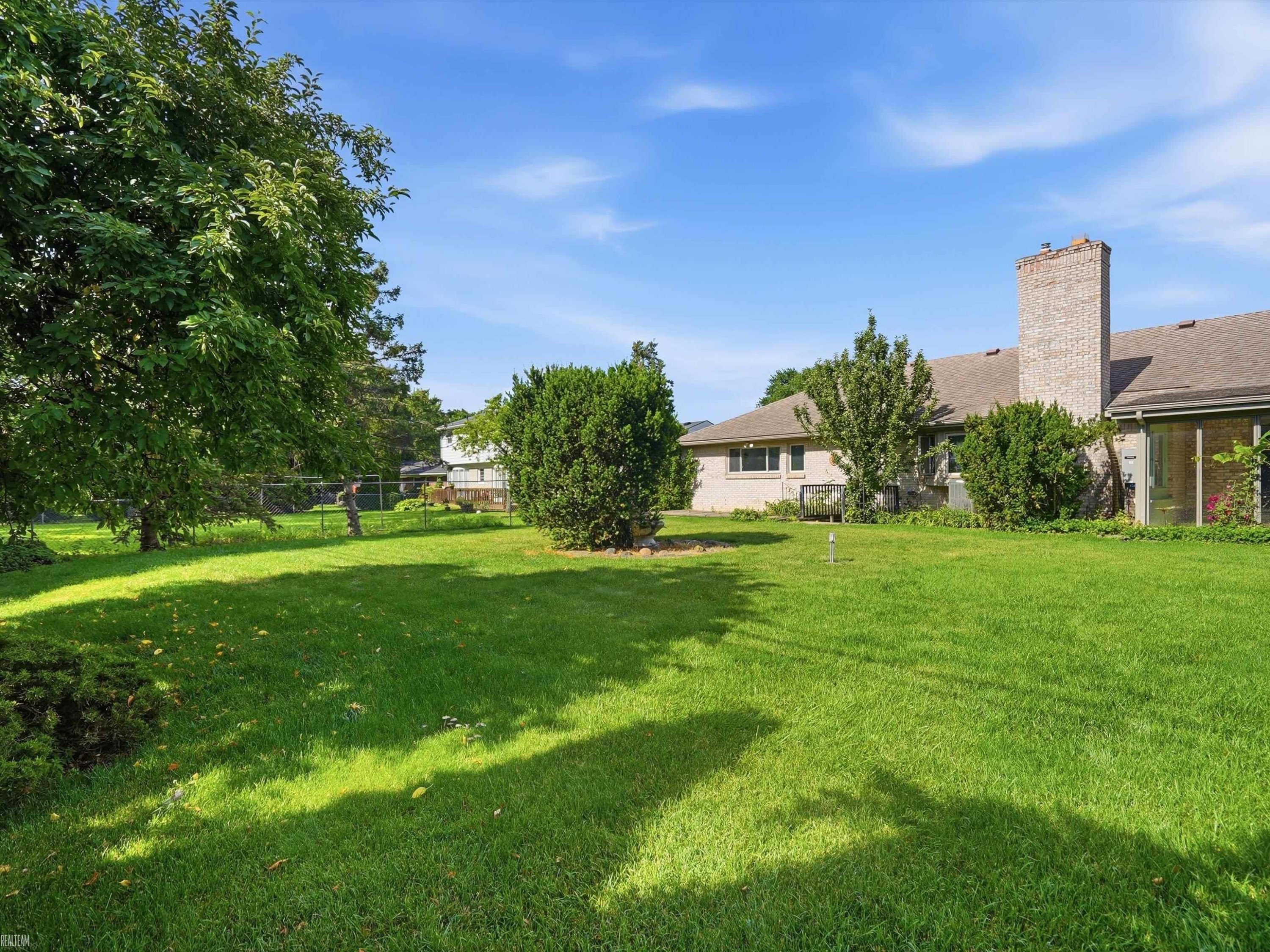 42424 Tessmer Drive, Sterling Heights, MI 48314 — Photo 49