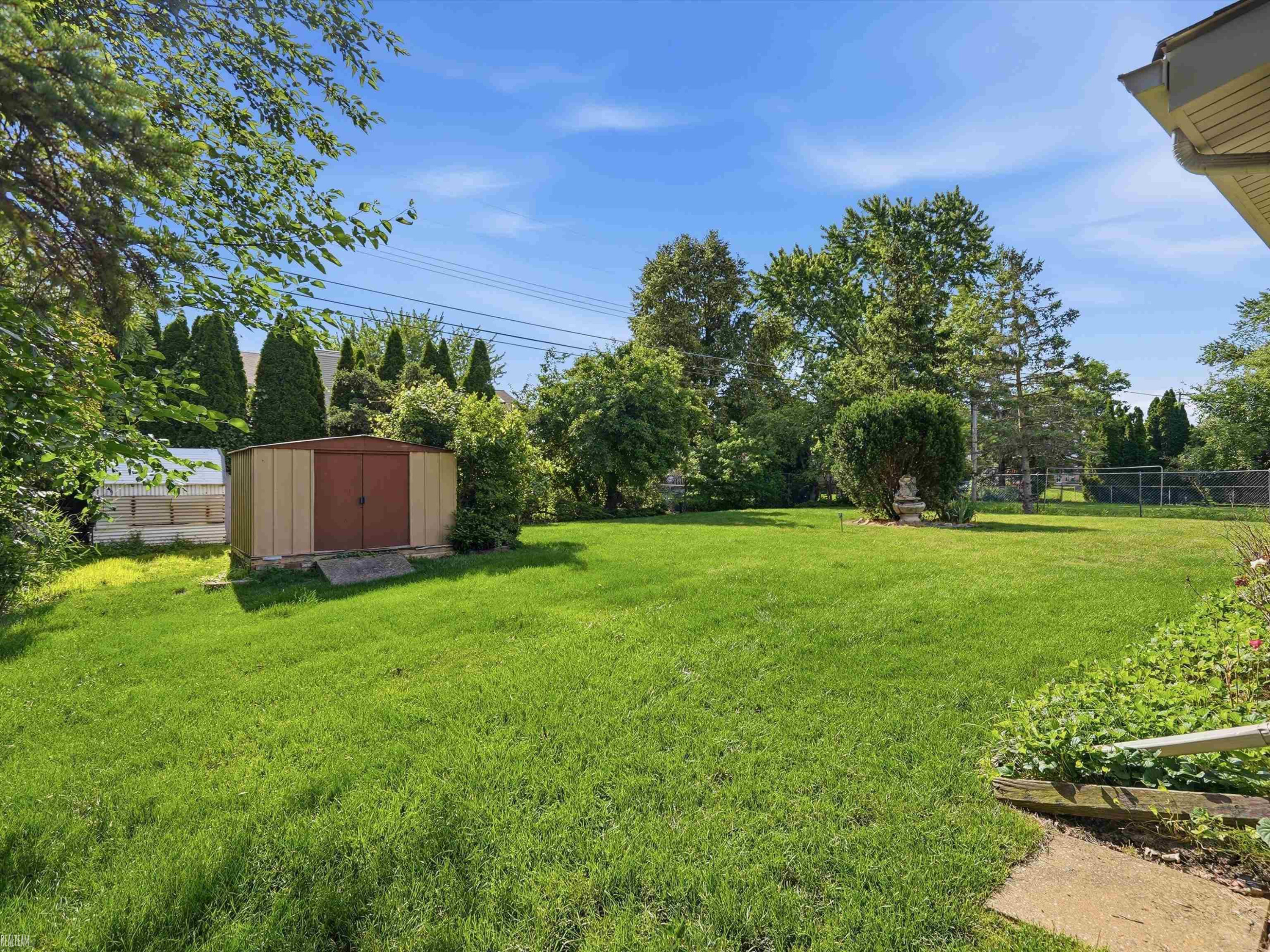 42424 Tessmer Drive, Sterling Heights, MI 48314 — Photo 50