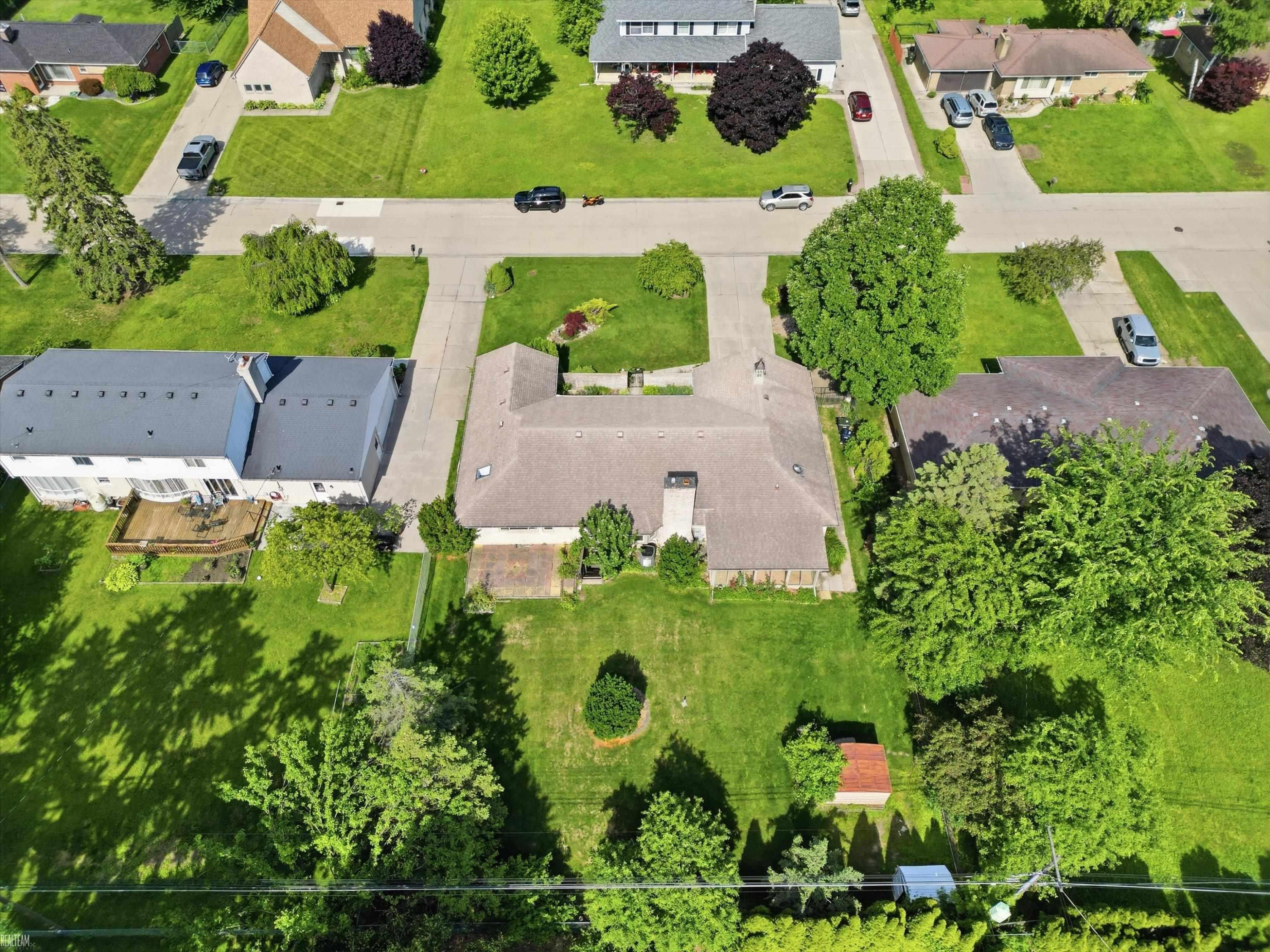42424 Tessmer Drive, Sterling Heights, MI 48314 — Photo 62