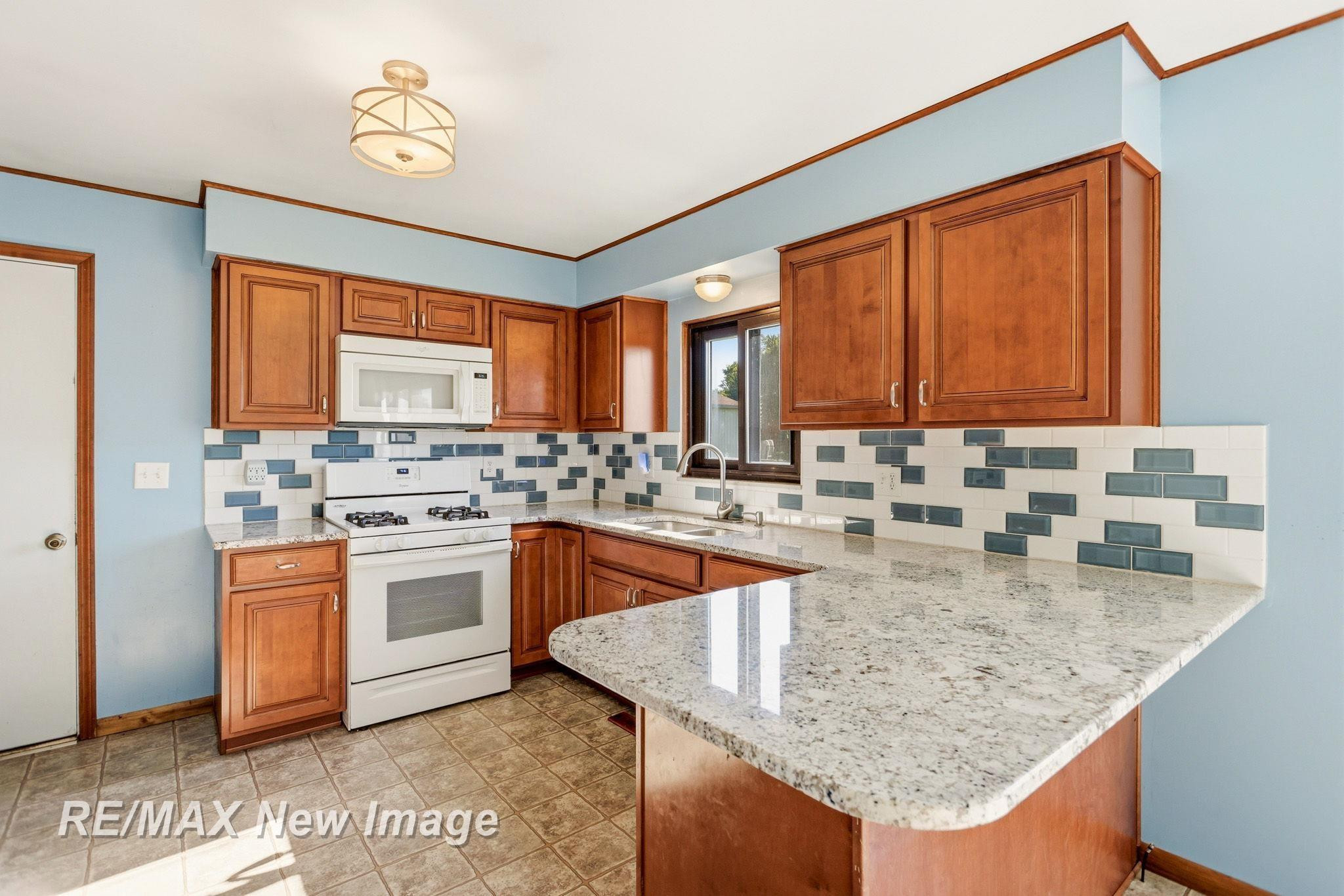 577 S Lincoln Road, Bay City, MI 48708 — Photo 12