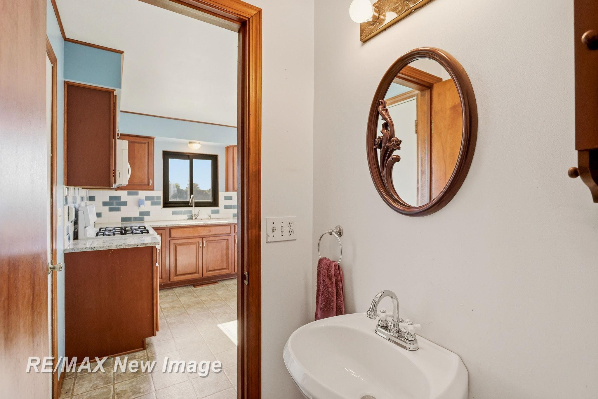 577 S Lincoln Road, Bay City, MI 48708 — Photo 17