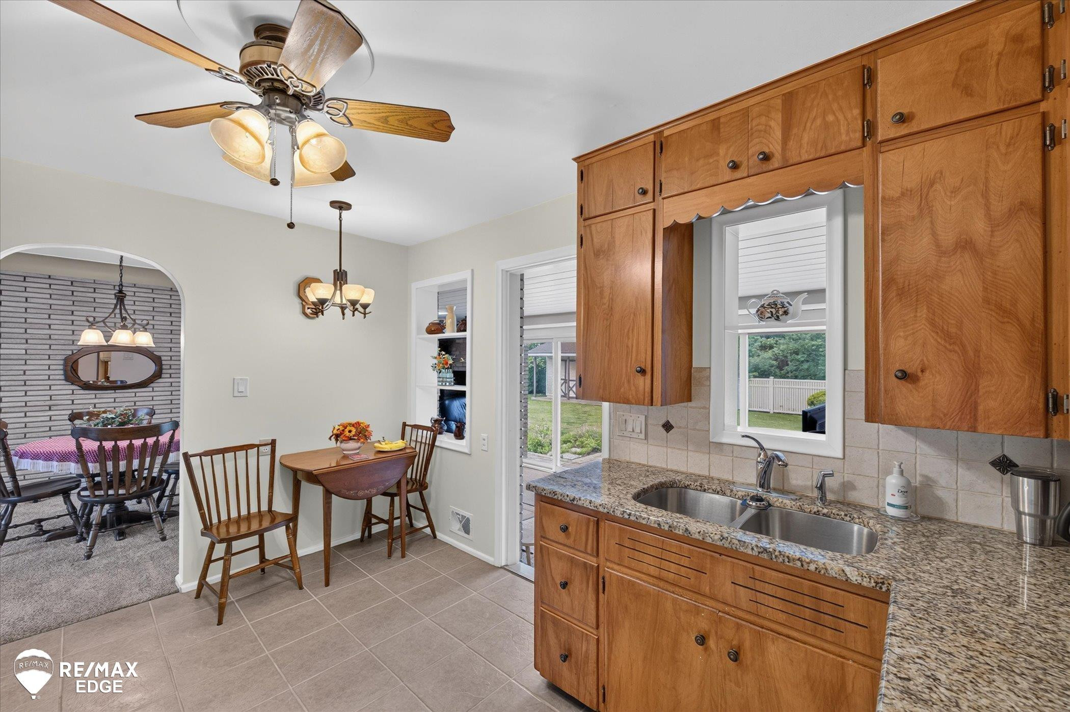 10048 E Coldwater Road, Davison, MI 48423 — Photo 10